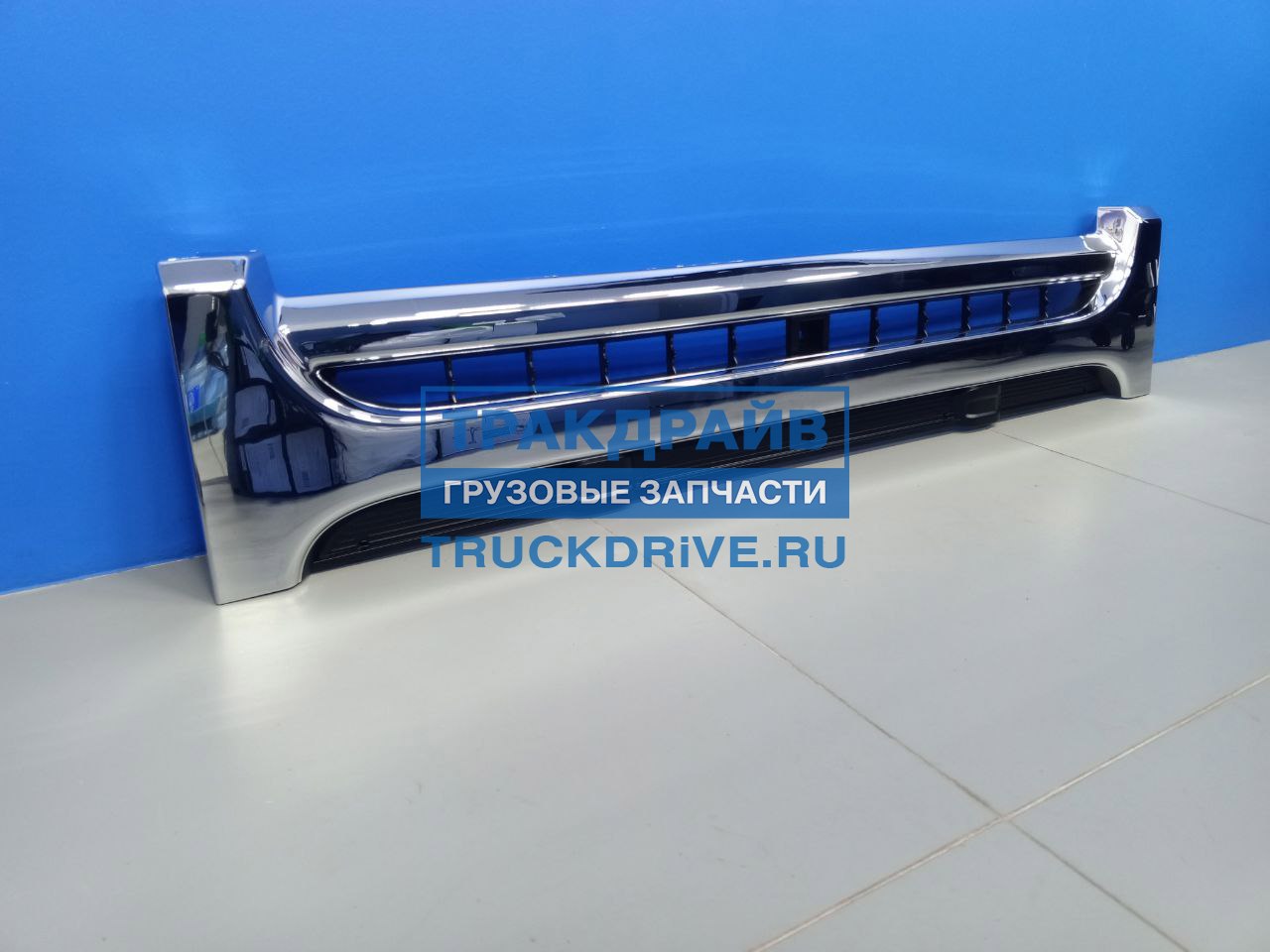 Фото JAC 8401100LE010 облицовка радиатора JAC N120 