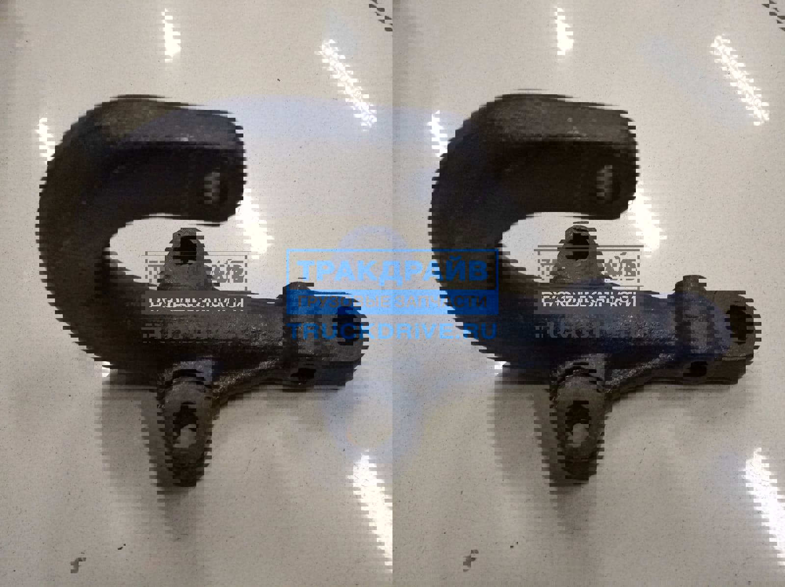 Крюк буксировочный Камаз передний 53202806016 KAMAZ купить недорого