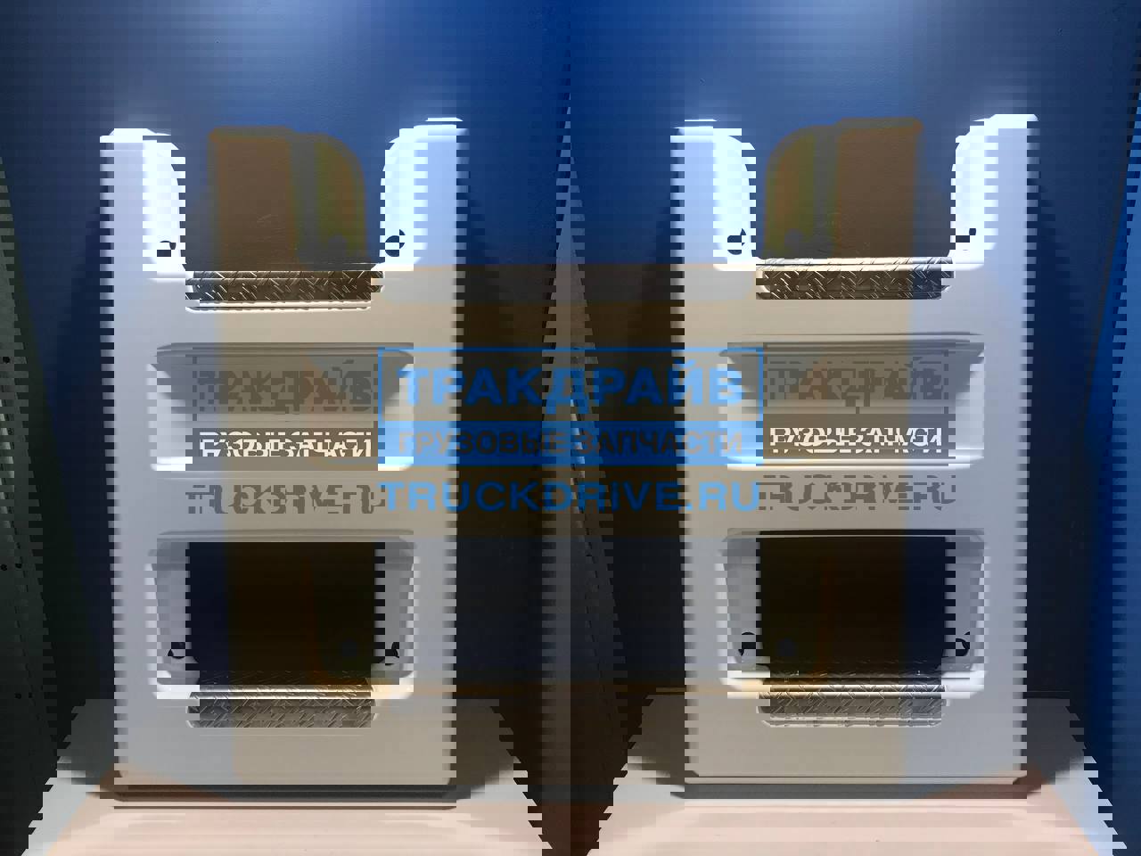 Подножка Камаз-5490 каркас белый 5490-8404630-30 KAMAZ купить недорого