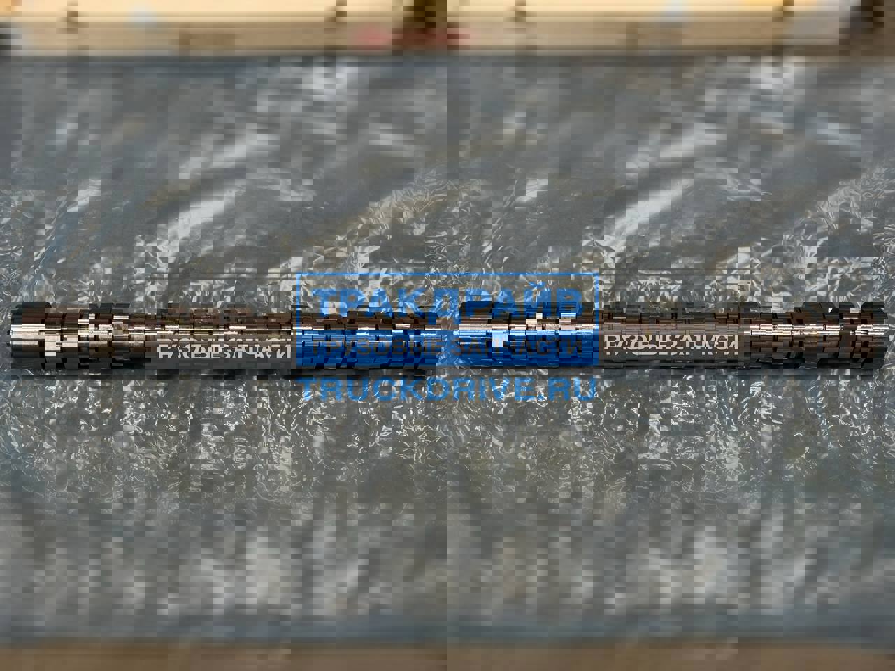 Фото KAMEKS KMS12409 распредвал без шестерни Iveco Stralis для моторов Cursor 13 (F3BE0681)