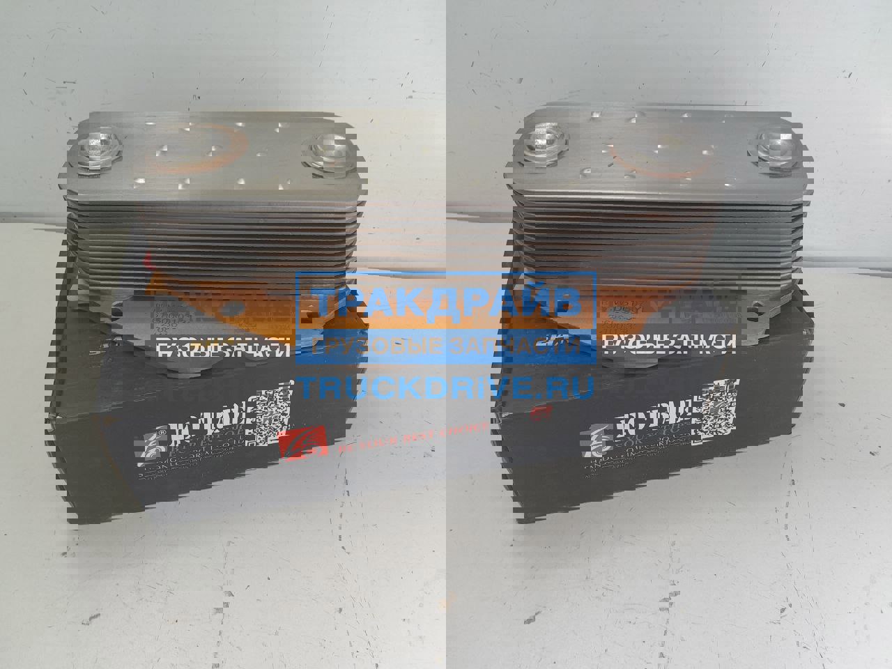 Фото LEO TRADE LEO100306A радиатор масляный (теплообменник) HOWO A7 двигатель WP10