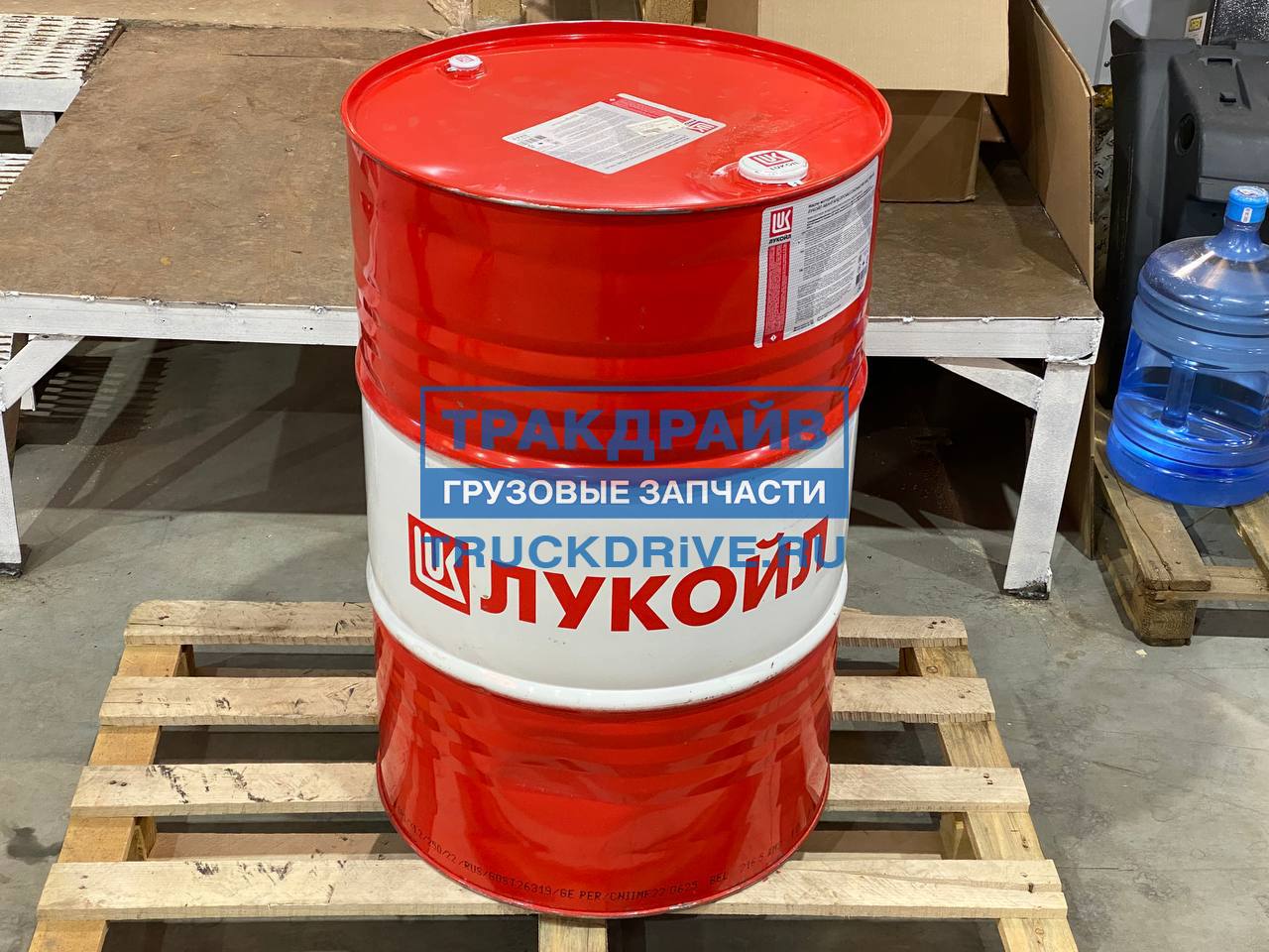 Lukoil avantgarde professional m5. Лада профессионал 10w-40 бочка. Масло моторное Лукойл Авангард профессионал м5 10w-40 бочка. Масло Лукойл Авангард профессионал la.