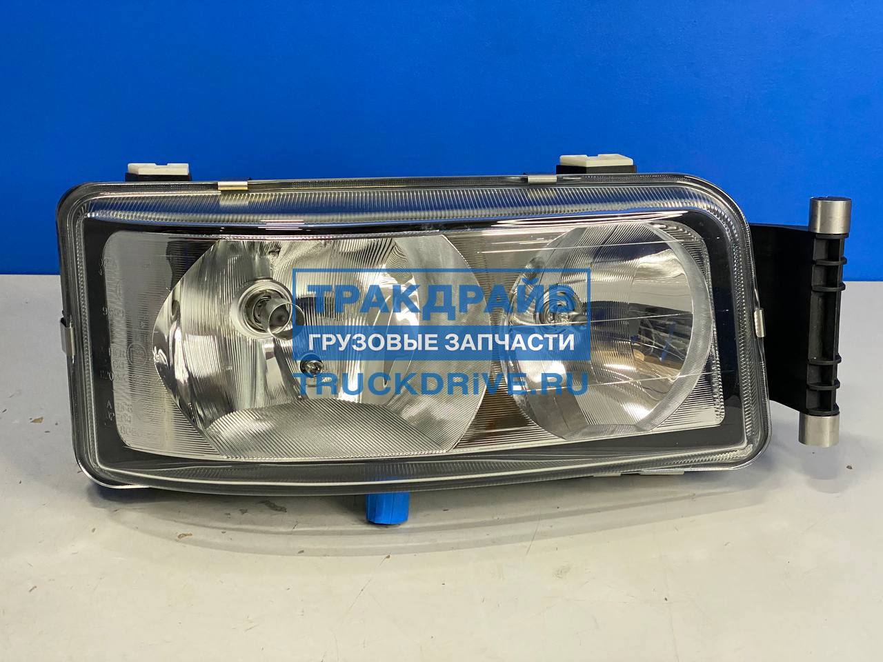 Фара перед. с лампачкой МТЗ8703.302 LED