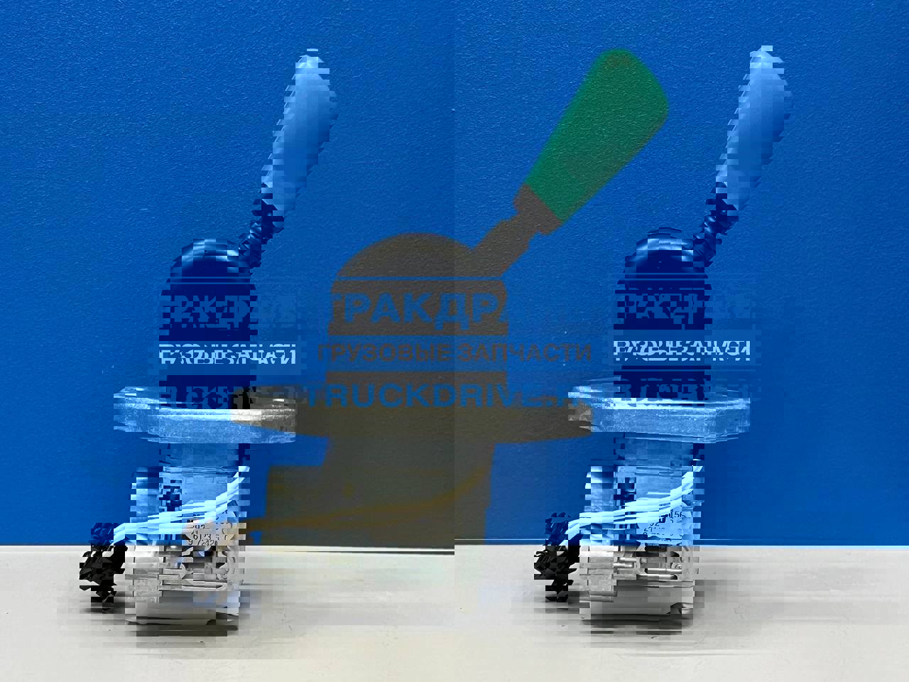 Клапан ручного тормоза грузовиков Ман 81.52315-6213 MAN купить недорого