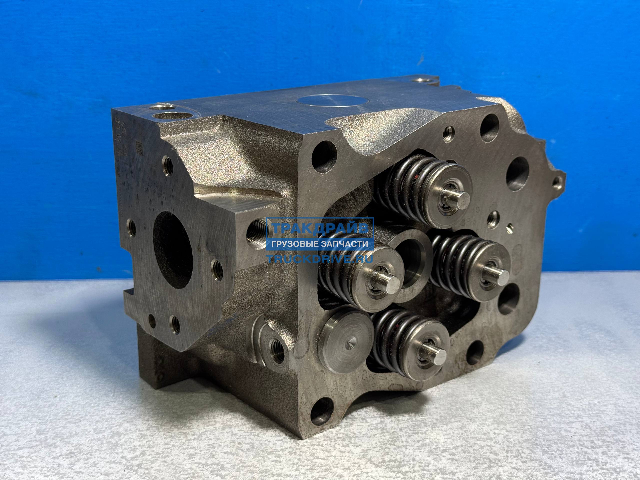 Фото MERCEDES-BENZ A4570100721 головка блока цилиндров Mercedes Axor двигатель OM457