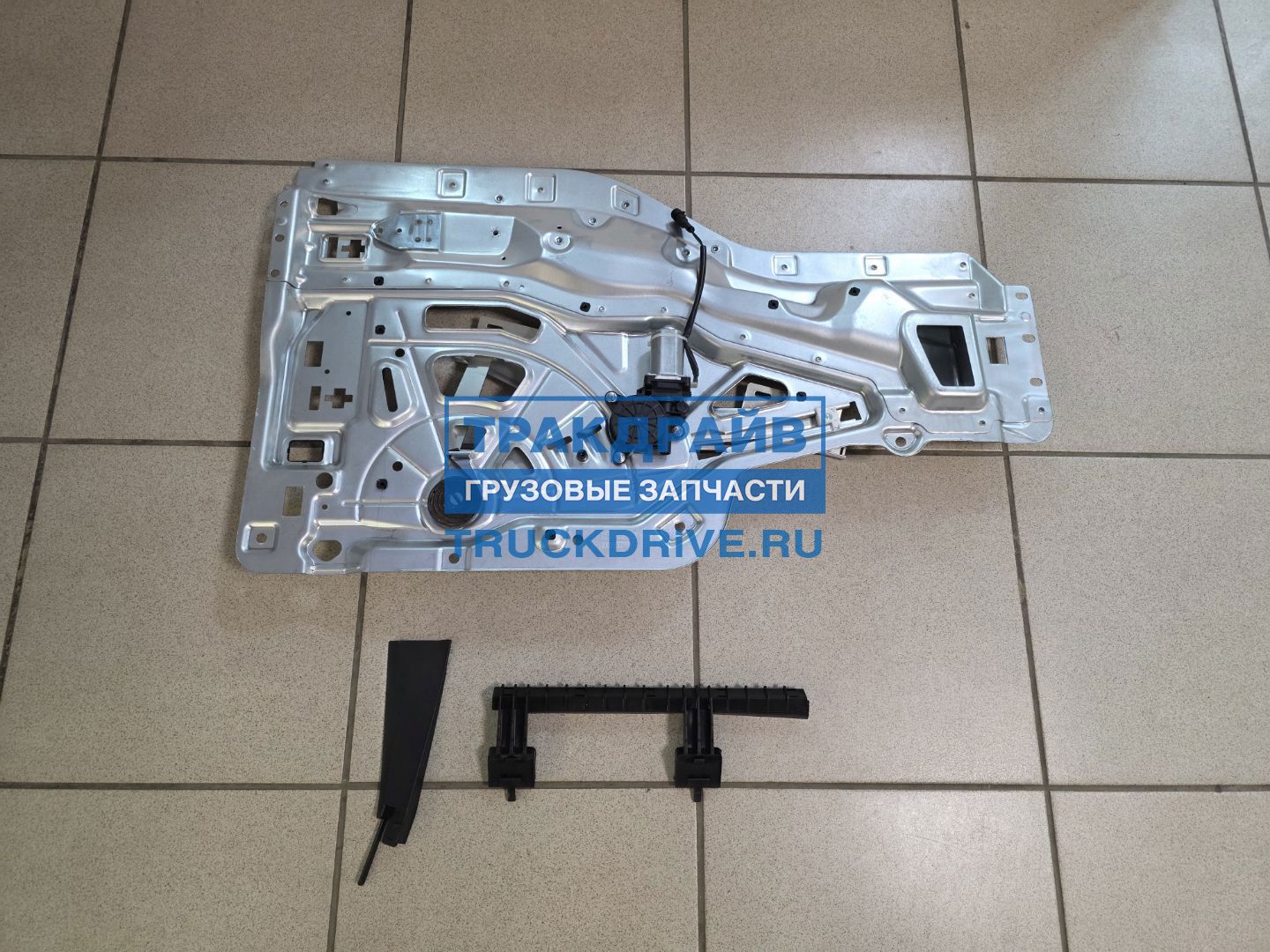 Фото MOVELEX YZ166233000001MX стеклоподъемник левой двери в сборе для Ситрак C7H Хово T5G 8