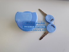 Фото PE 01903700A пробка горловины бака Adblue для Mercedes Actros 2 ключа