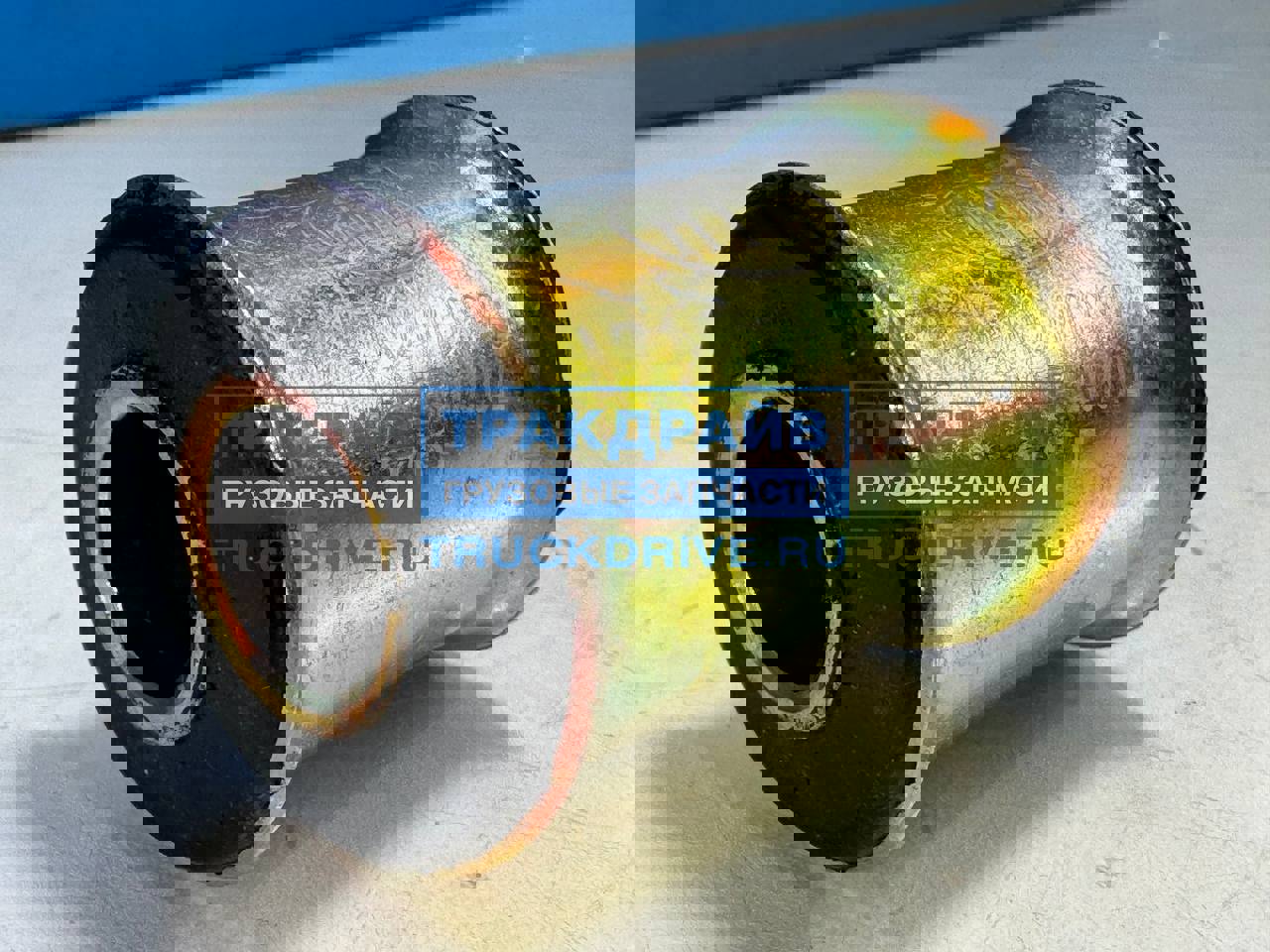 Фото ПТРТИ РТ80002 сайлентблок гидрозамка кабины (нижний) d=15 D=30 L=42 для MAN, SITRAK, HOWO