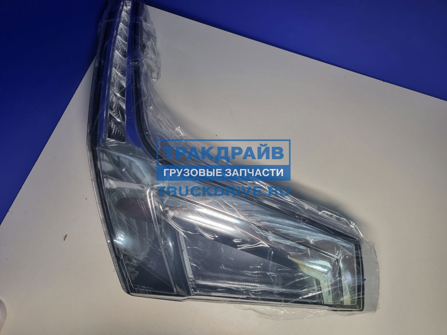 Фото REN-PAR 725622233 фонарь левый для Рено Т серии указателя поворота LED 4