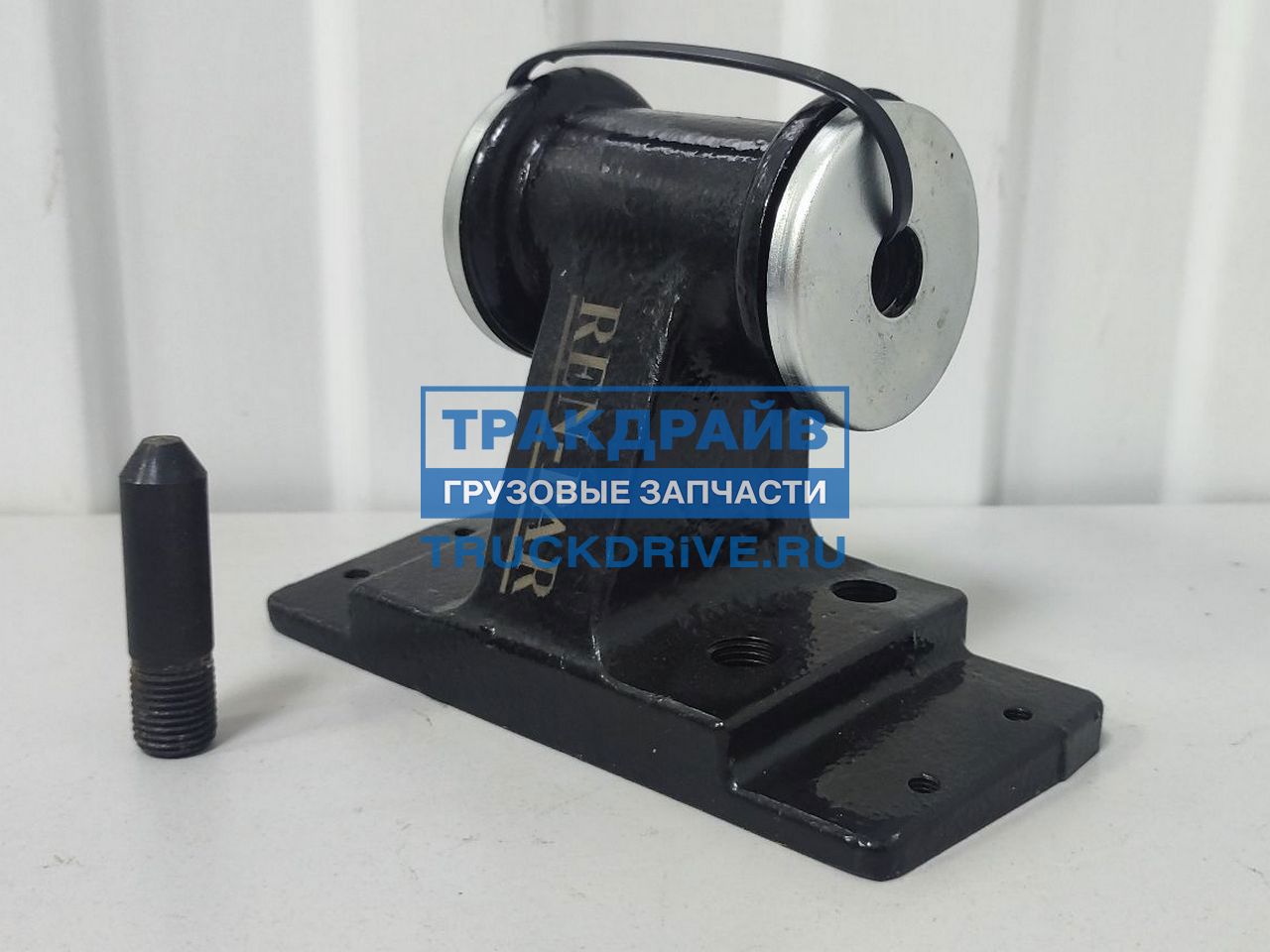 Фото REN-PAR 830552266 кронштейн подвески кабины для Рено Премиум