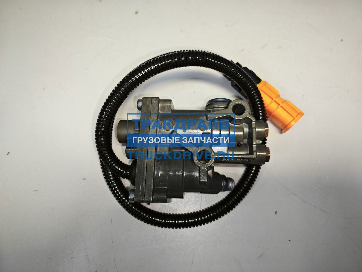 Фото REN-PAR R51521600002 клапан горного тормоза для Ман Тга Тгс Тгх с моторами D2066 D2676