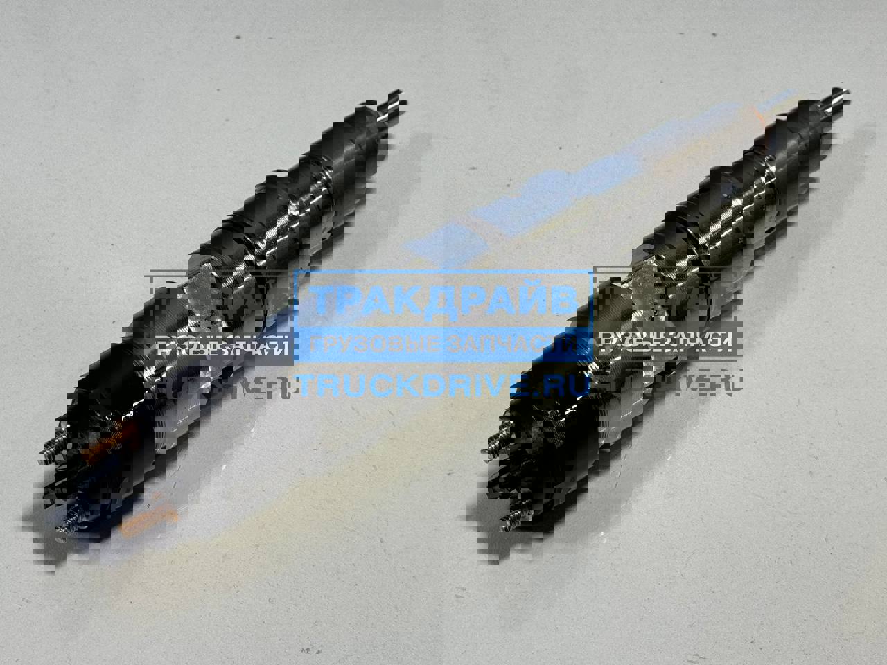 Фото SANY 160402000017A форсунка топливная для грузовиков SANY D495AS