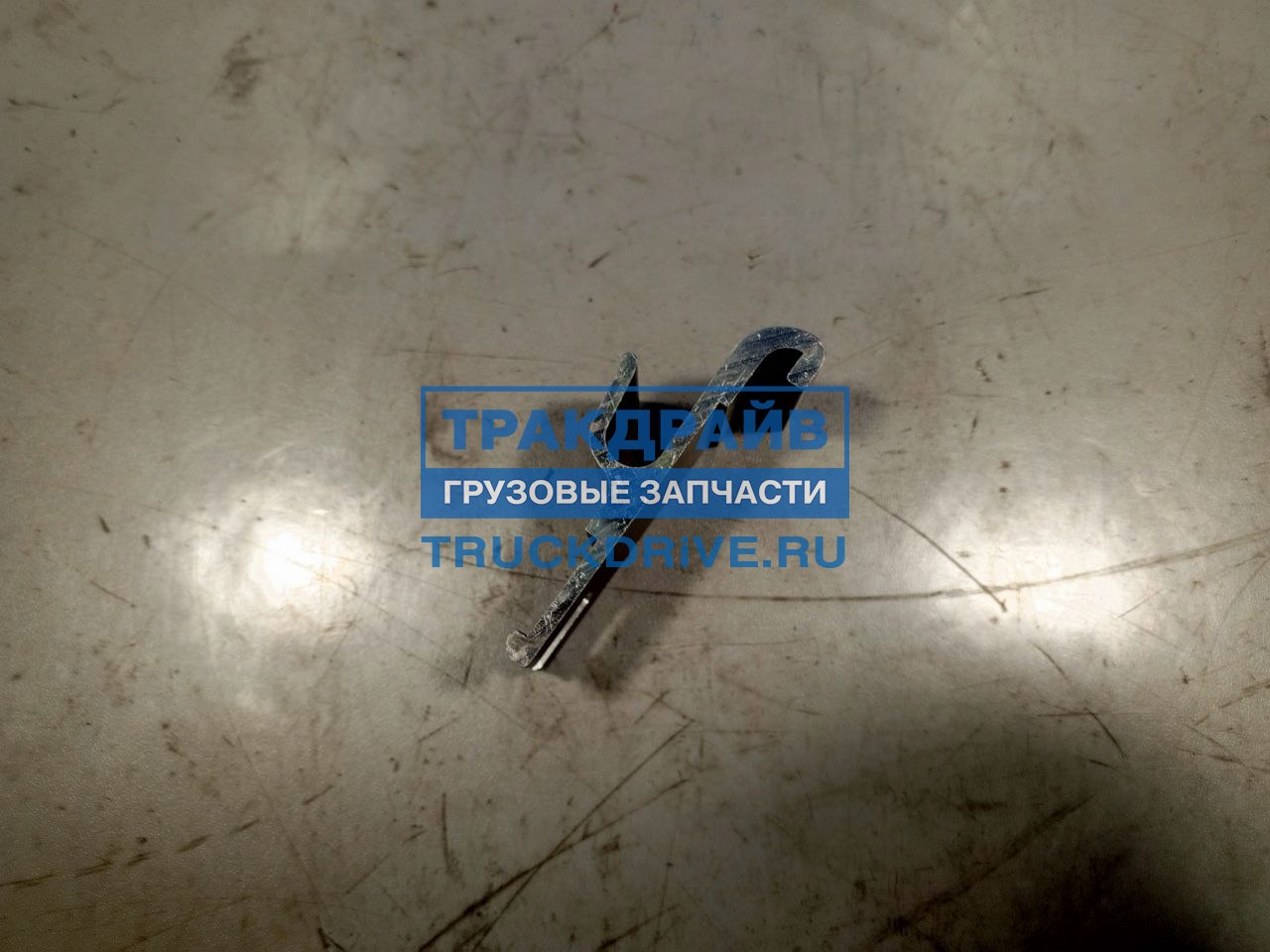 Кронштейн фиксатор боковой защиты кабины для грузовиков Scania 1364102 ...