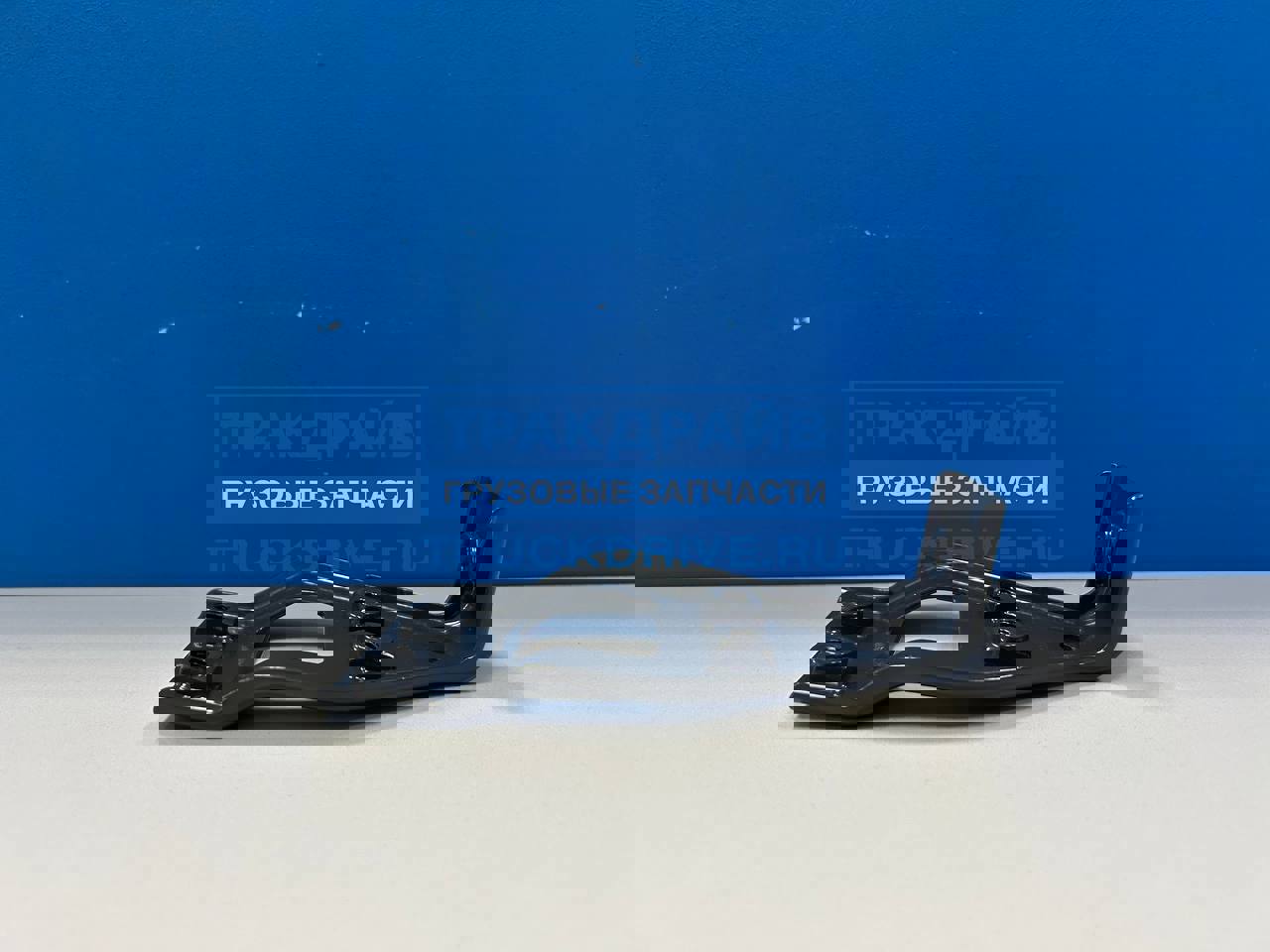 Кронштейн бампера для грузовиков Scania 6 и 7 series 2645905A SCANIA ...