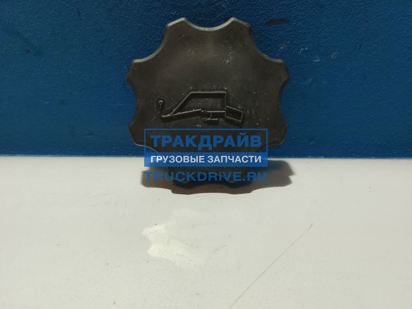 Фото SET PARTS 32004090 крышка маслозаливной горловины для JCB 3CX 4CX