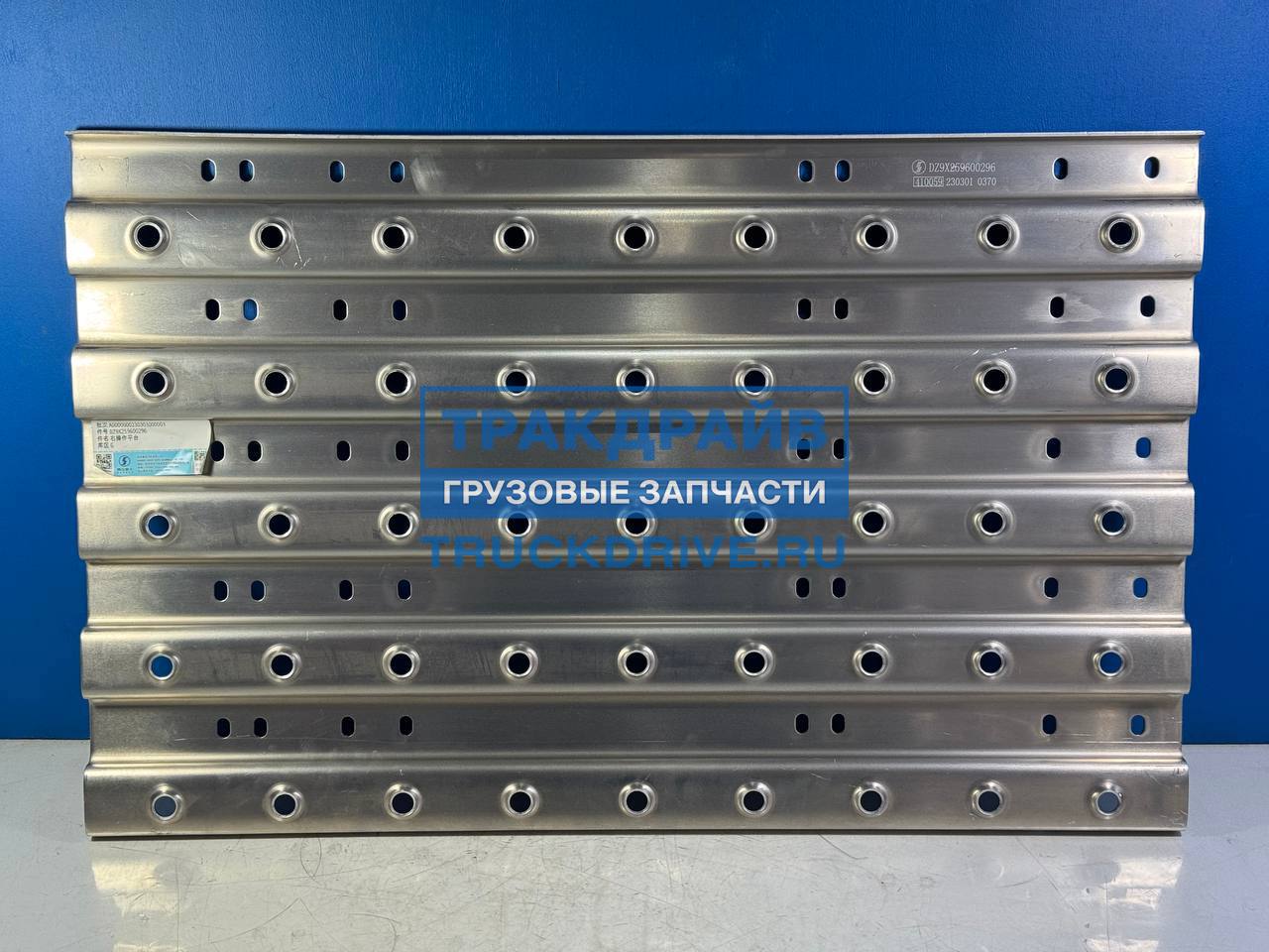 Фото SHACMAN DZ9X259600296 платформа правая за кабиной для SHACMAN X6000 ОРИГИНАЛ