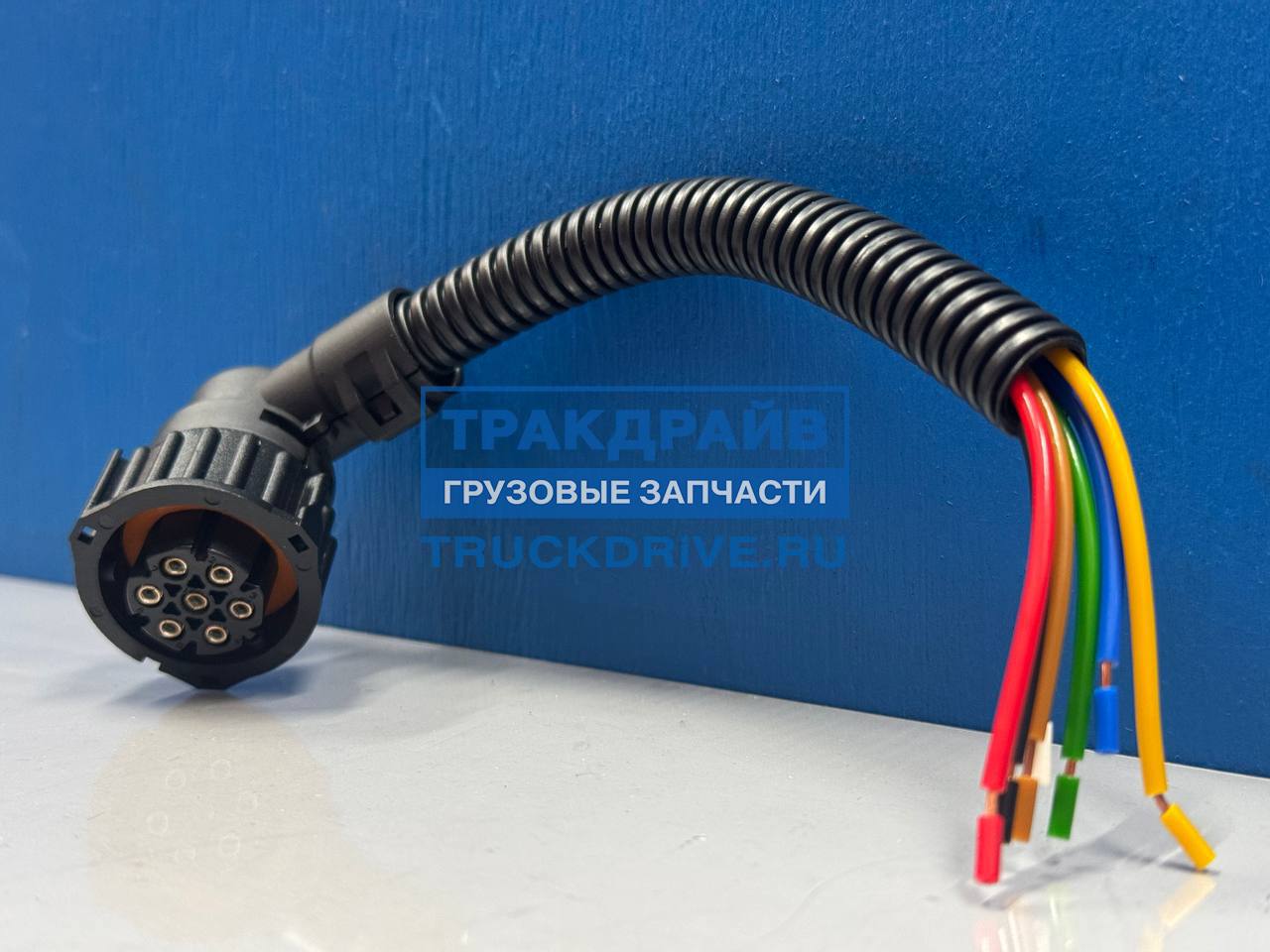 Фото SIMPECO SP42010011 провод для фонаря с разъемом АМР 7-pin 90° 20 см
