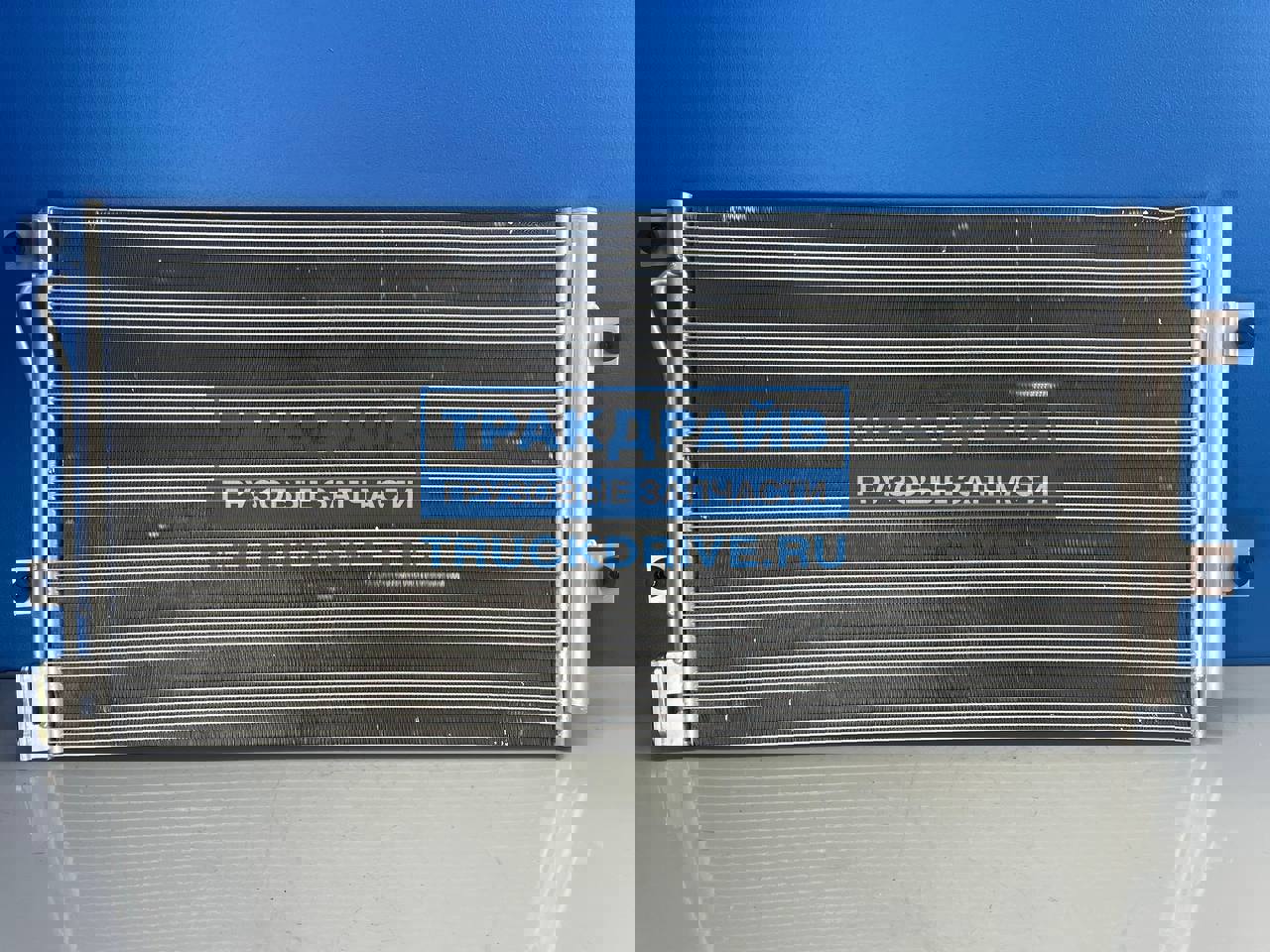 Радиатор кондиционера Sitrak C7H MC13 8х4 6х4 (уценка - замятие сот ...