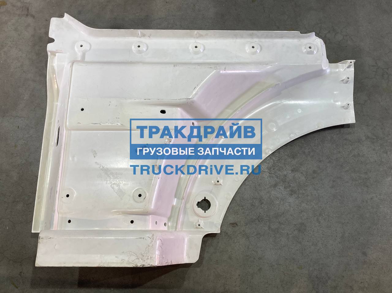 Фото SITRAK 812W615100829УЦЕНКА крыло переднее правое (передняя часть) тягач SITRAK C7H (уценка трещ