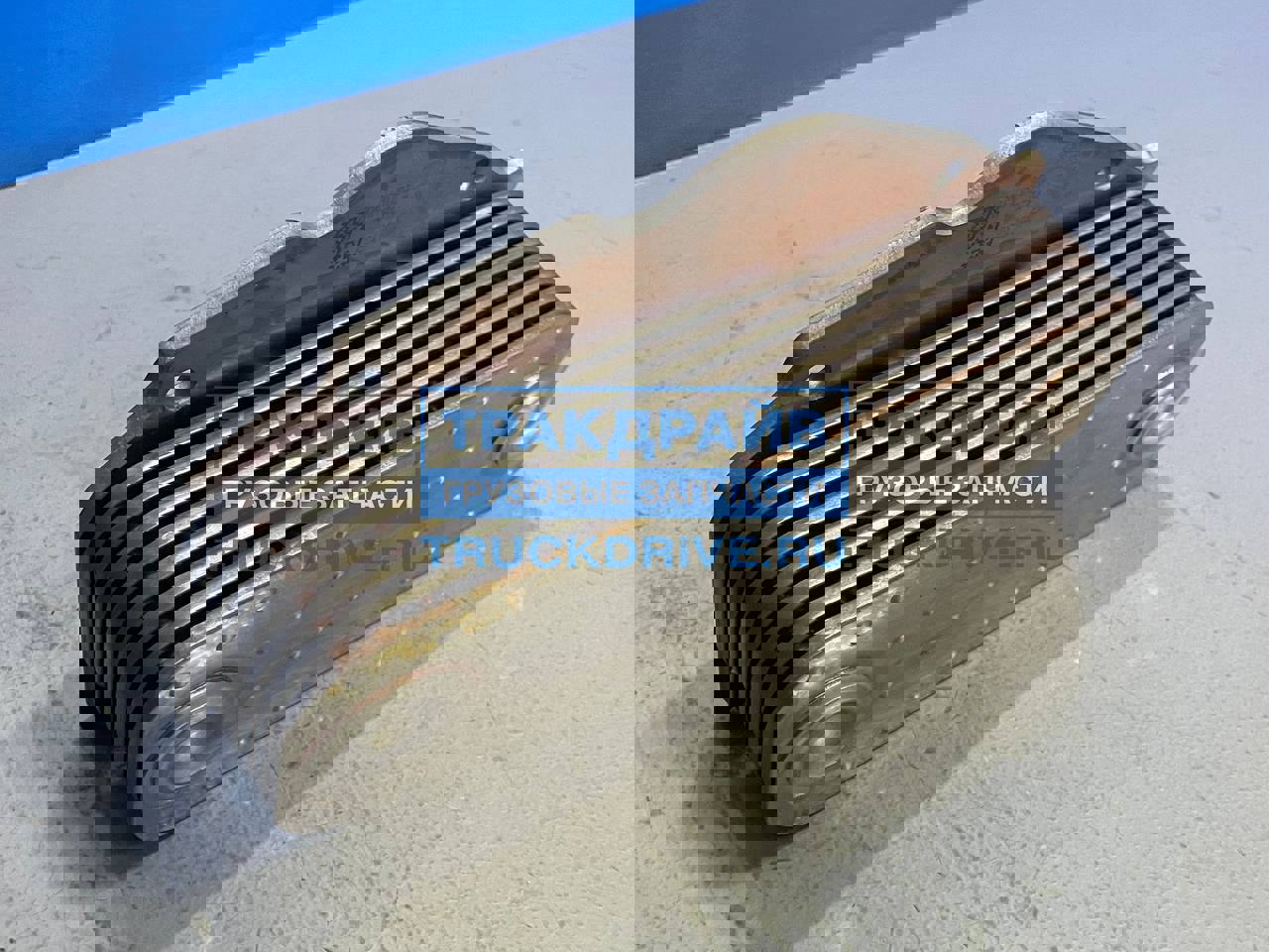 Радиатор масляный для Sitrak Howo с двигателями WP10 VG1500010335 ...