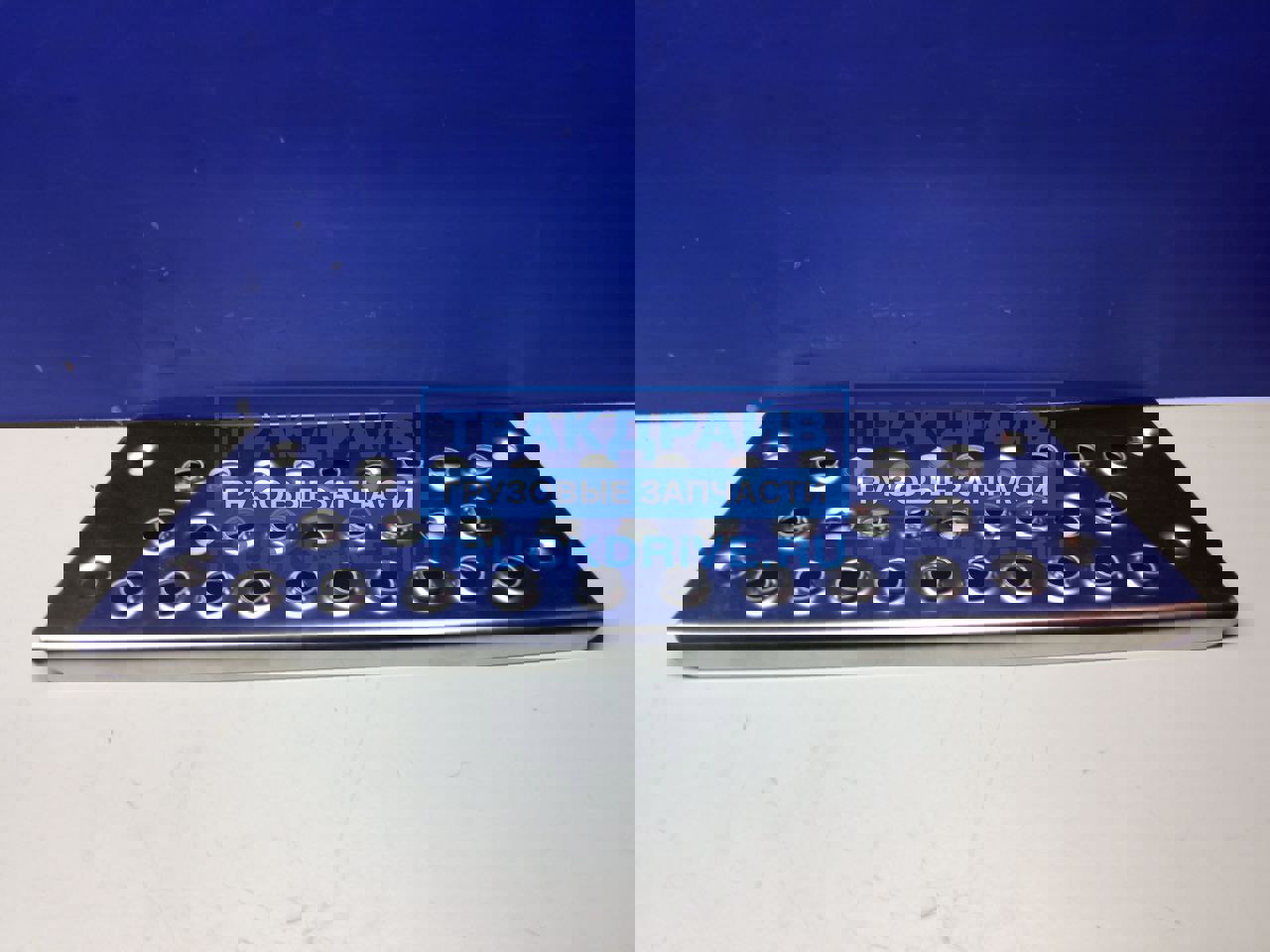 Накладка подножки противоскользящая HOWO T5G и SITRAK C7H правая ...