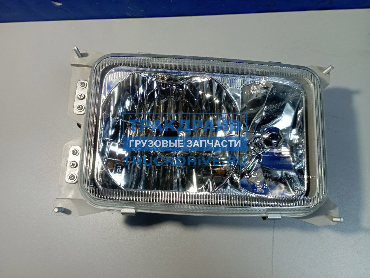 Фото SITRAK WG9725720106 фара передняя правая Howo 6x6