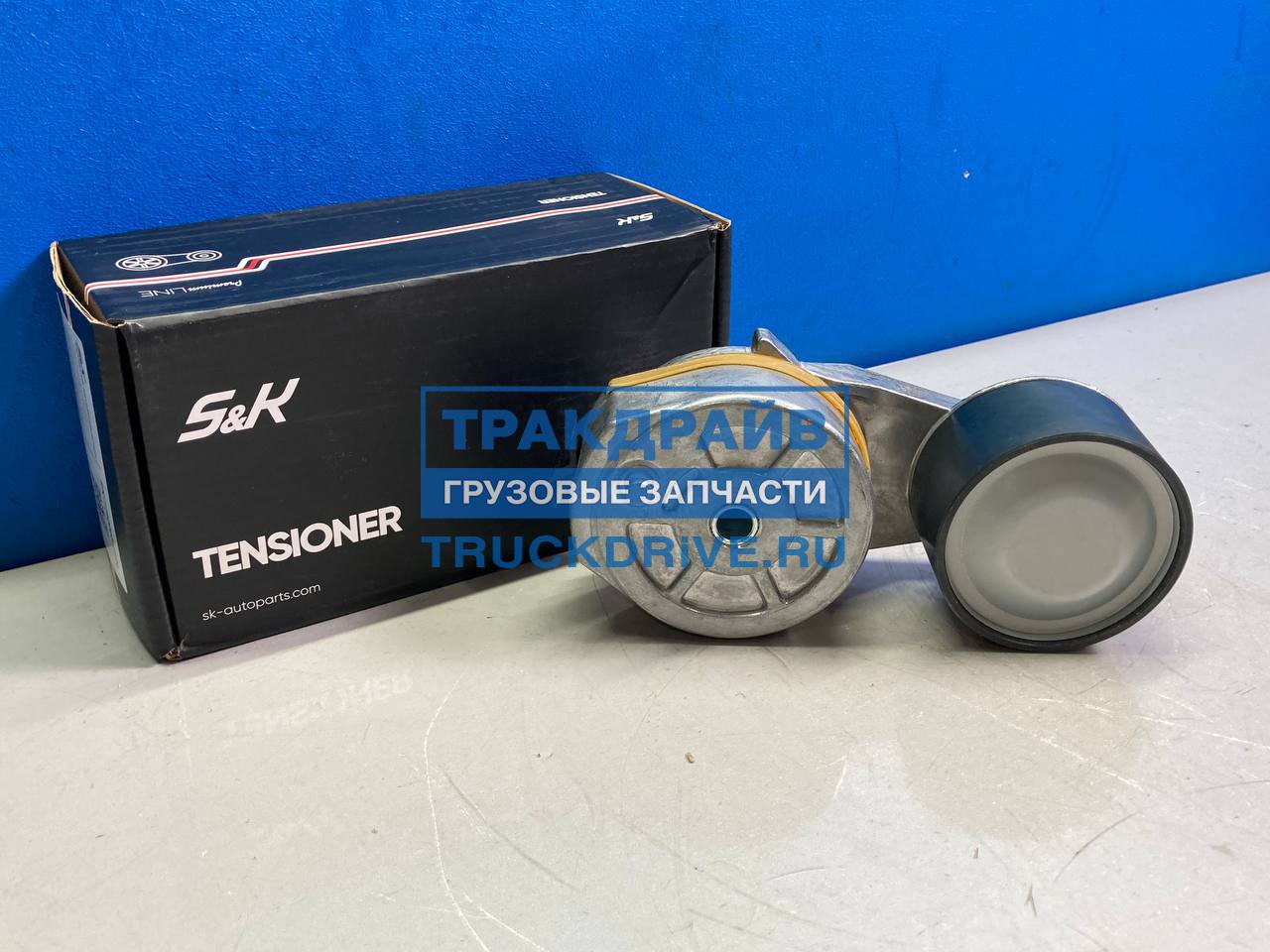 Фото S&K SK774000301PL натяжитель ремня для автобусов Volvo 74.0 x 38.3 x 59.3 метал.