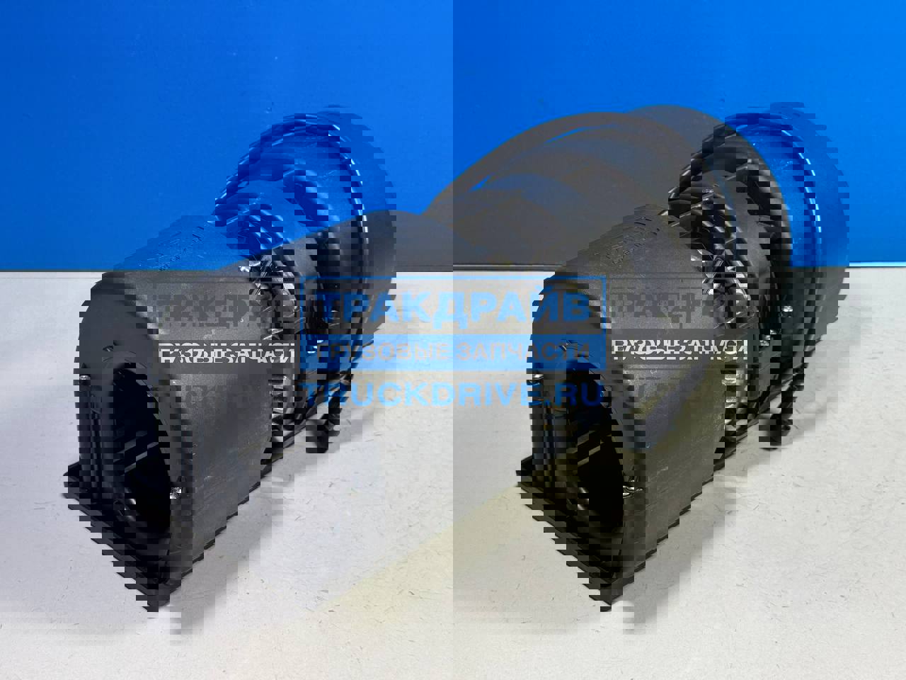 Фото SPAL 020BBL379BR95 мотор печки Yutong электрический двухвальный 24V AMP S1/5 3P