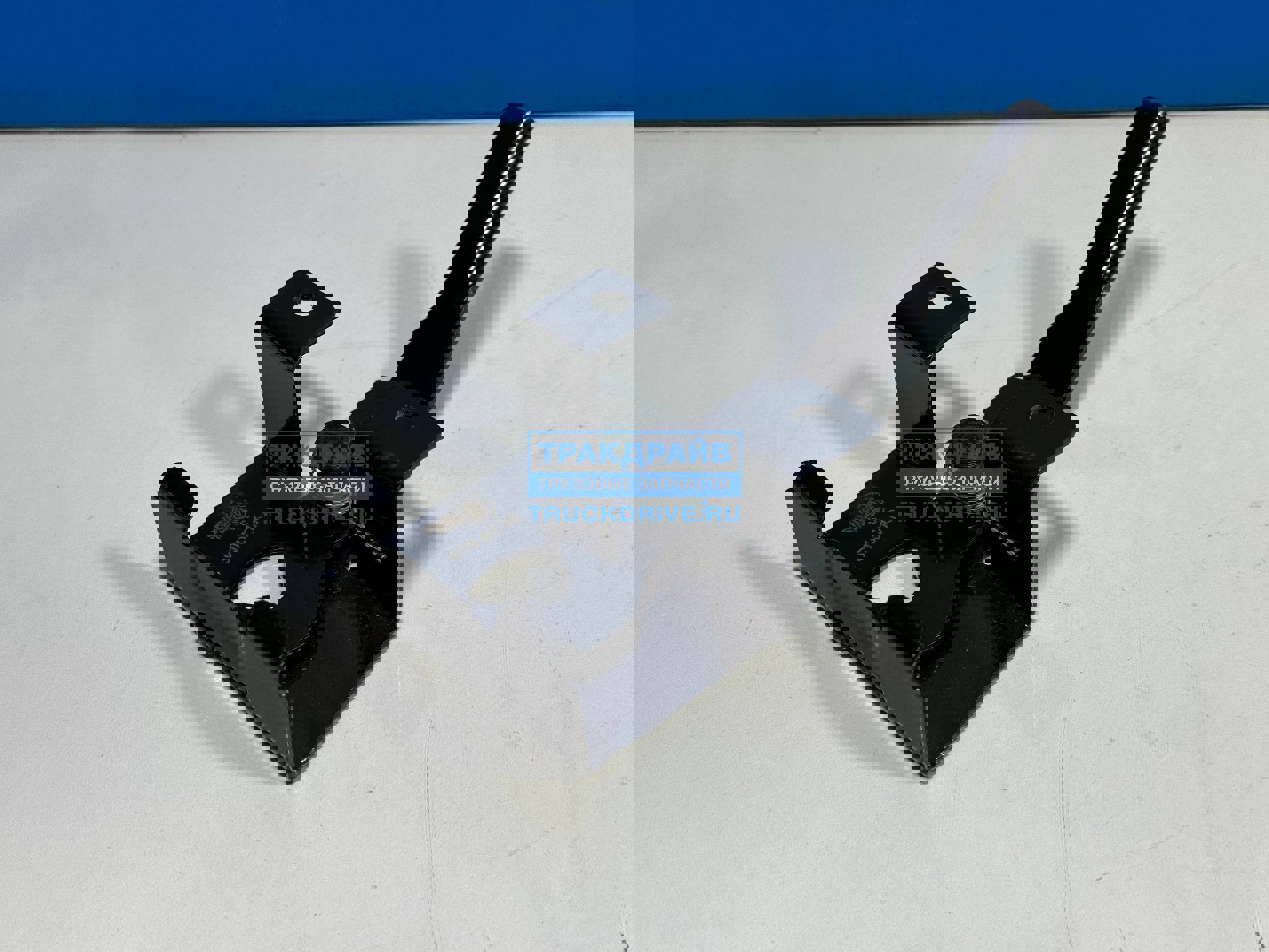 Фото STARKMEISTER S105116 замок капота правый Mercedes Actros MP4 Arocs