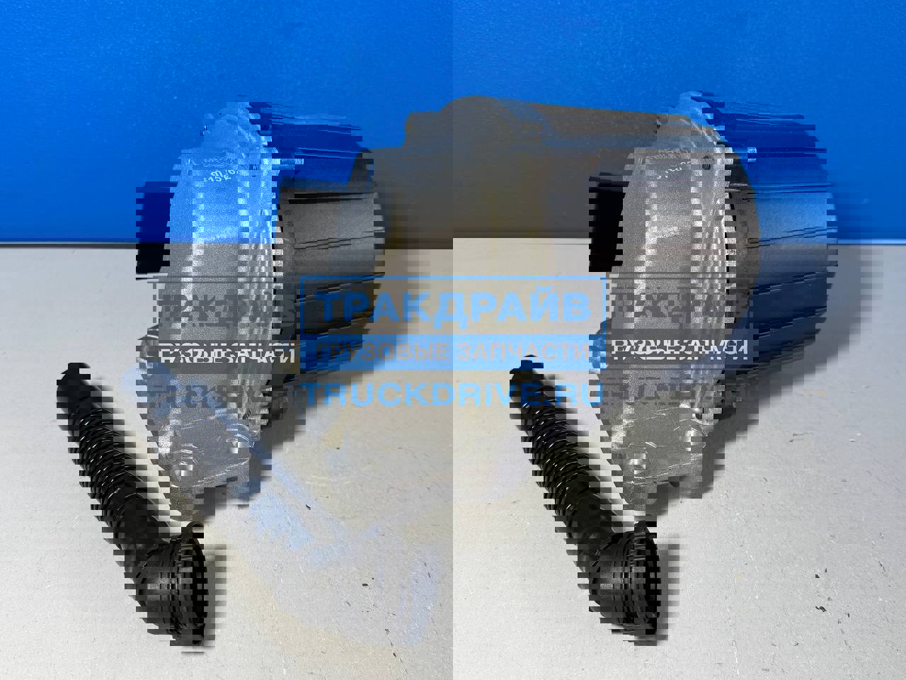 Фото STARKMEISTER S105162 масляный сепаратор вентиляции картера Мерседес Актрос МП4 штуцер с торца