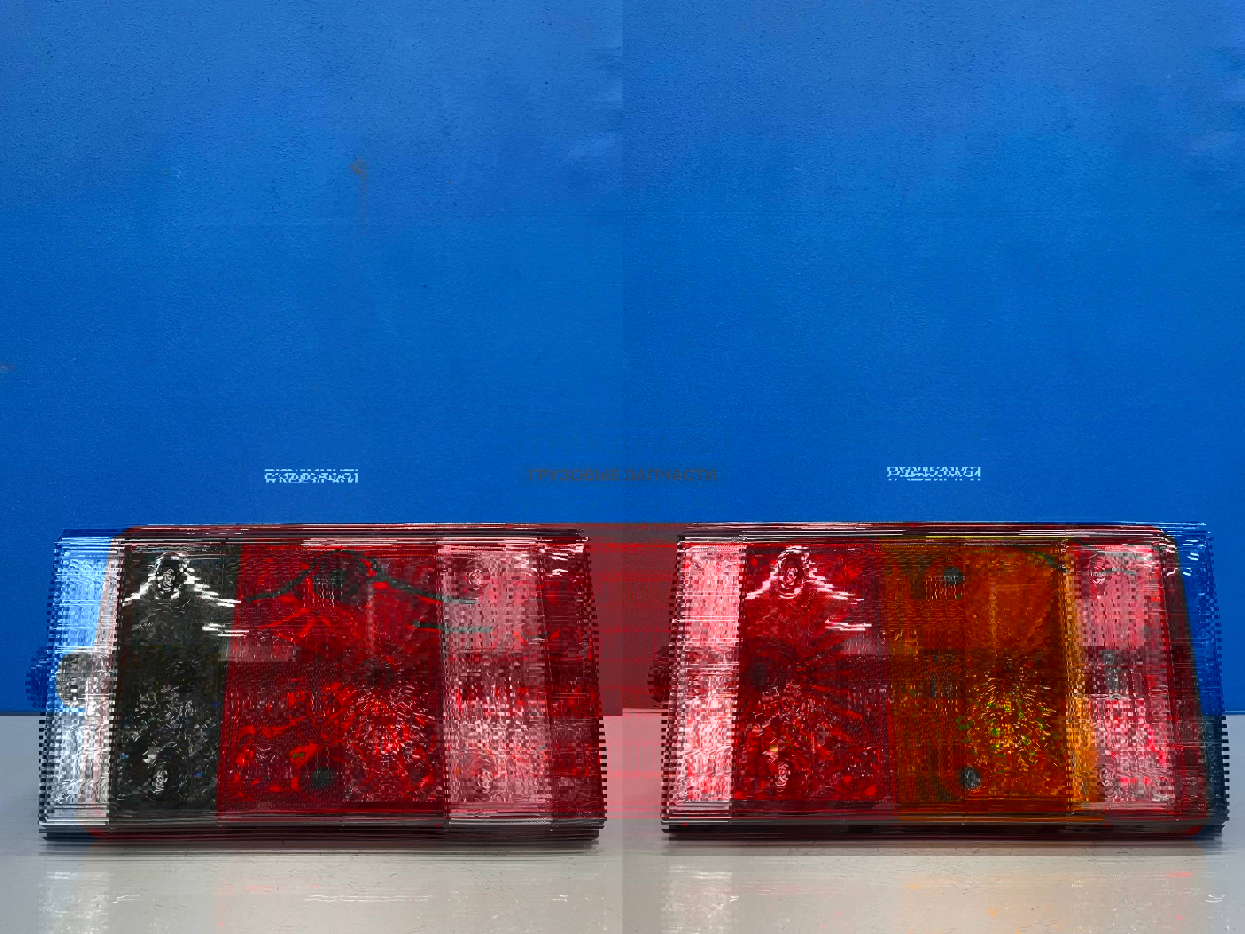 Фото STARTVOLT STL3013R фонарь задний для Shacman X3000/F3000/F2000 галогенный, правый