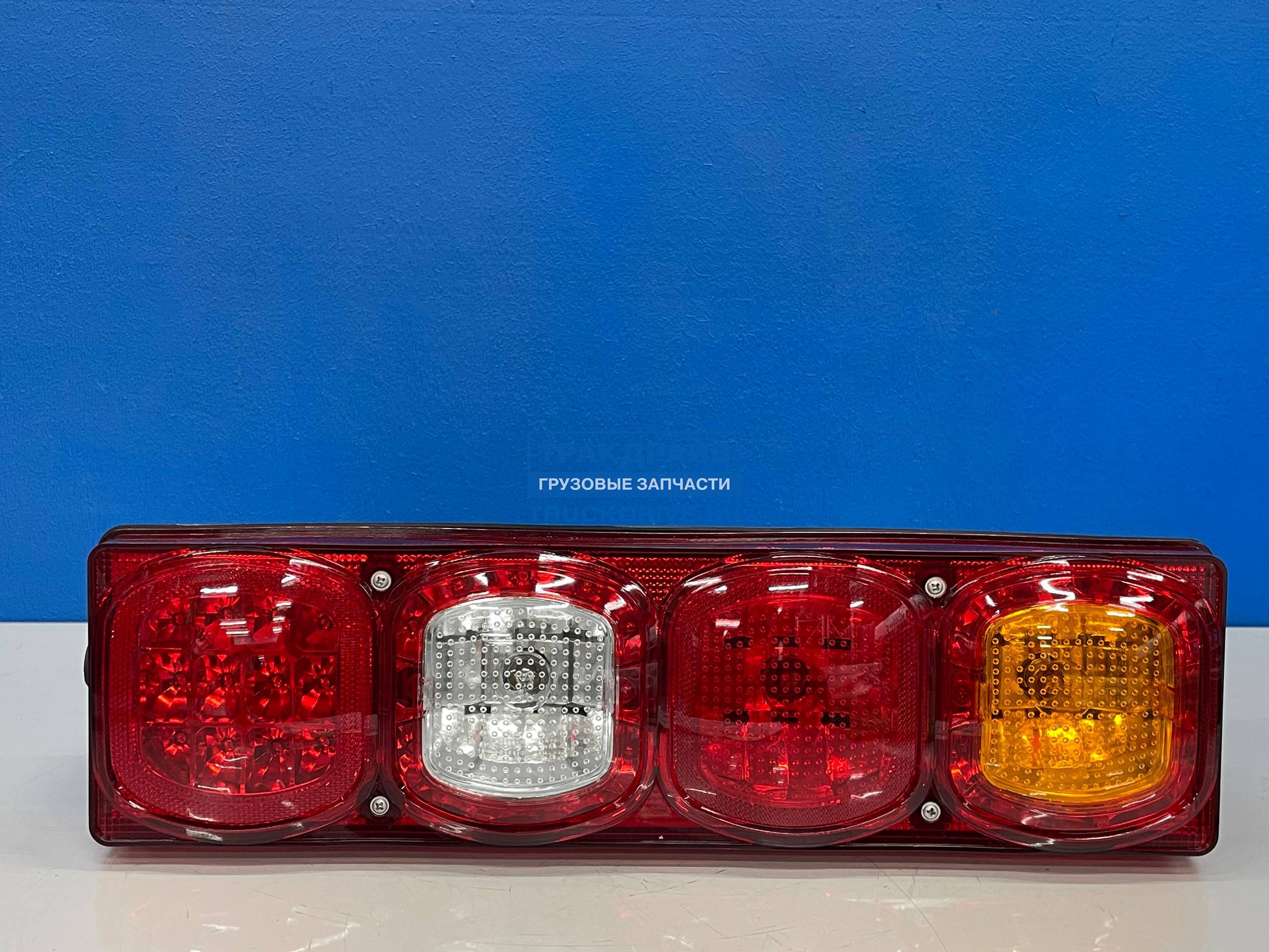 Фото STARTVOLT STL3016R фонарь задний для Shacman X3000/X5000/X6000/L3000 галогенный, правый