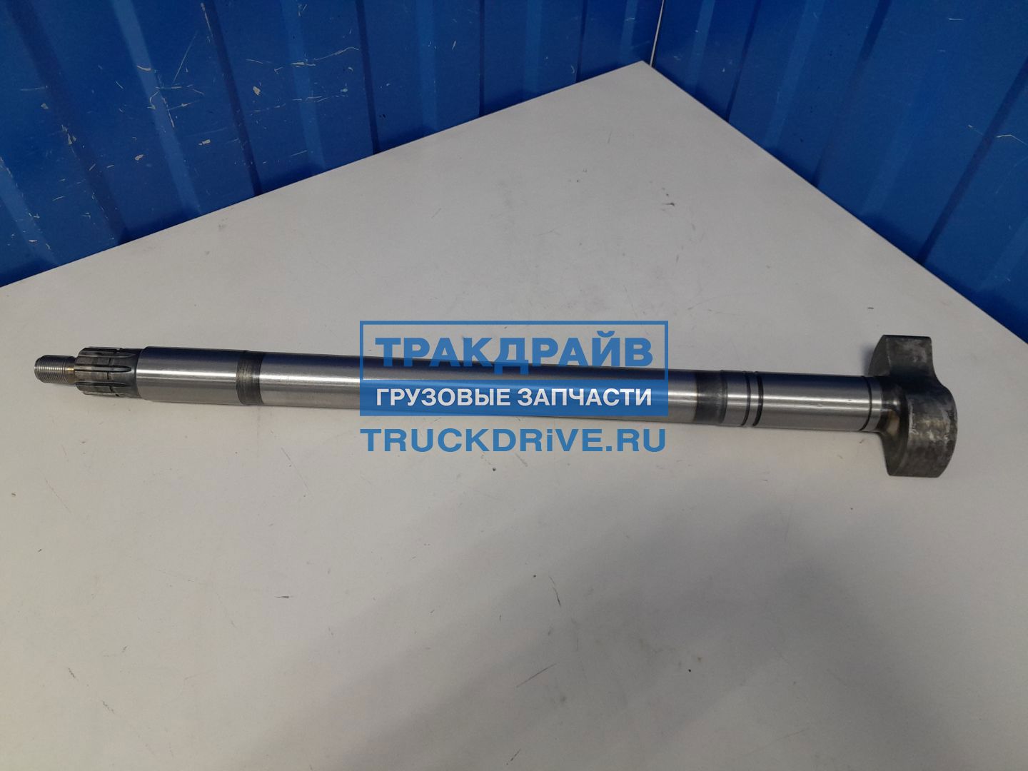 Фото STELLOX 8500307SX вал тормозной правый Бпв SN3620 (L=676 [557.5] мм; Ø42 мм; шлицы-10)