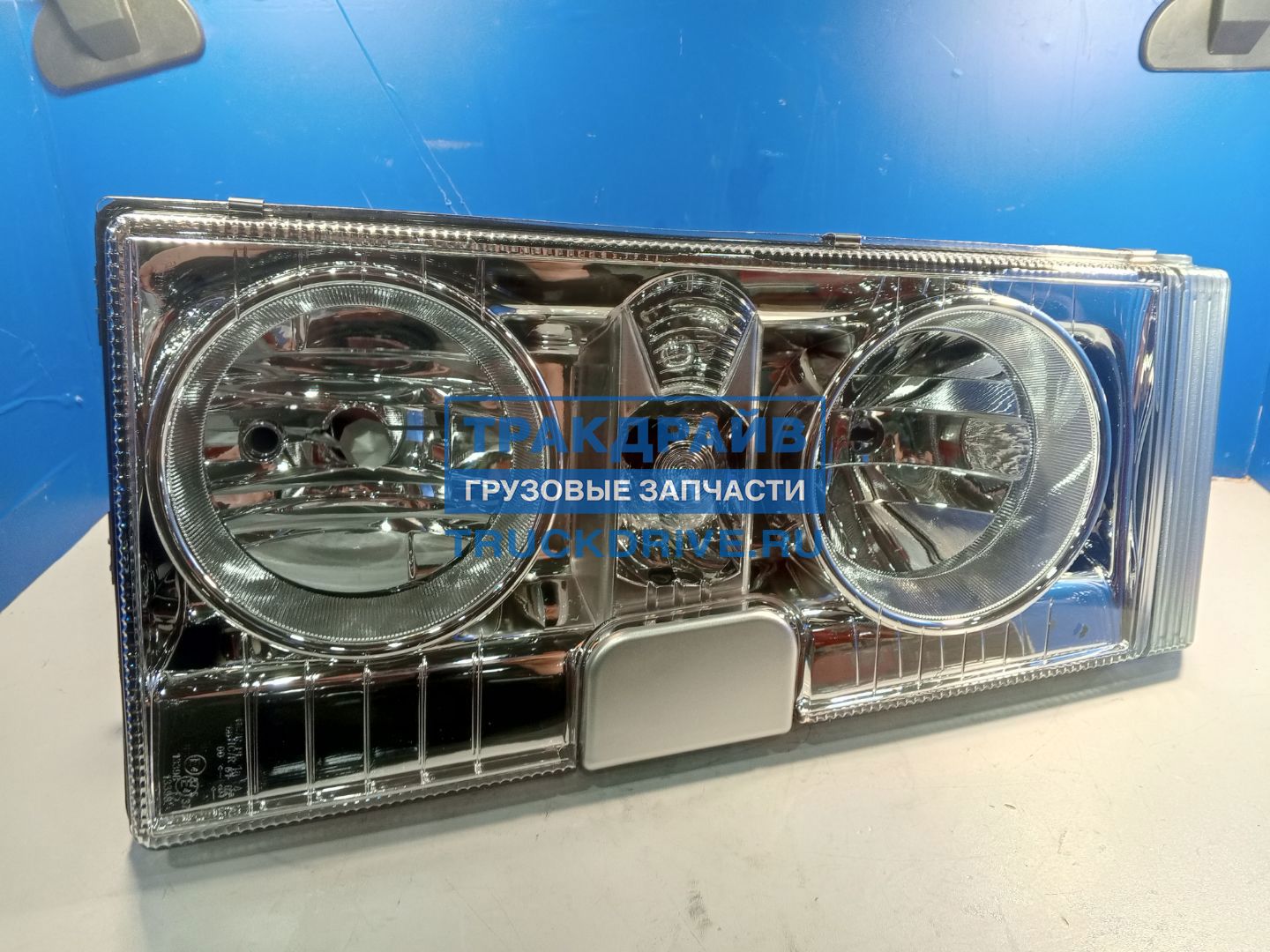 Фото TANGDE TR04A003002 фара Renault Magnum головного света правая