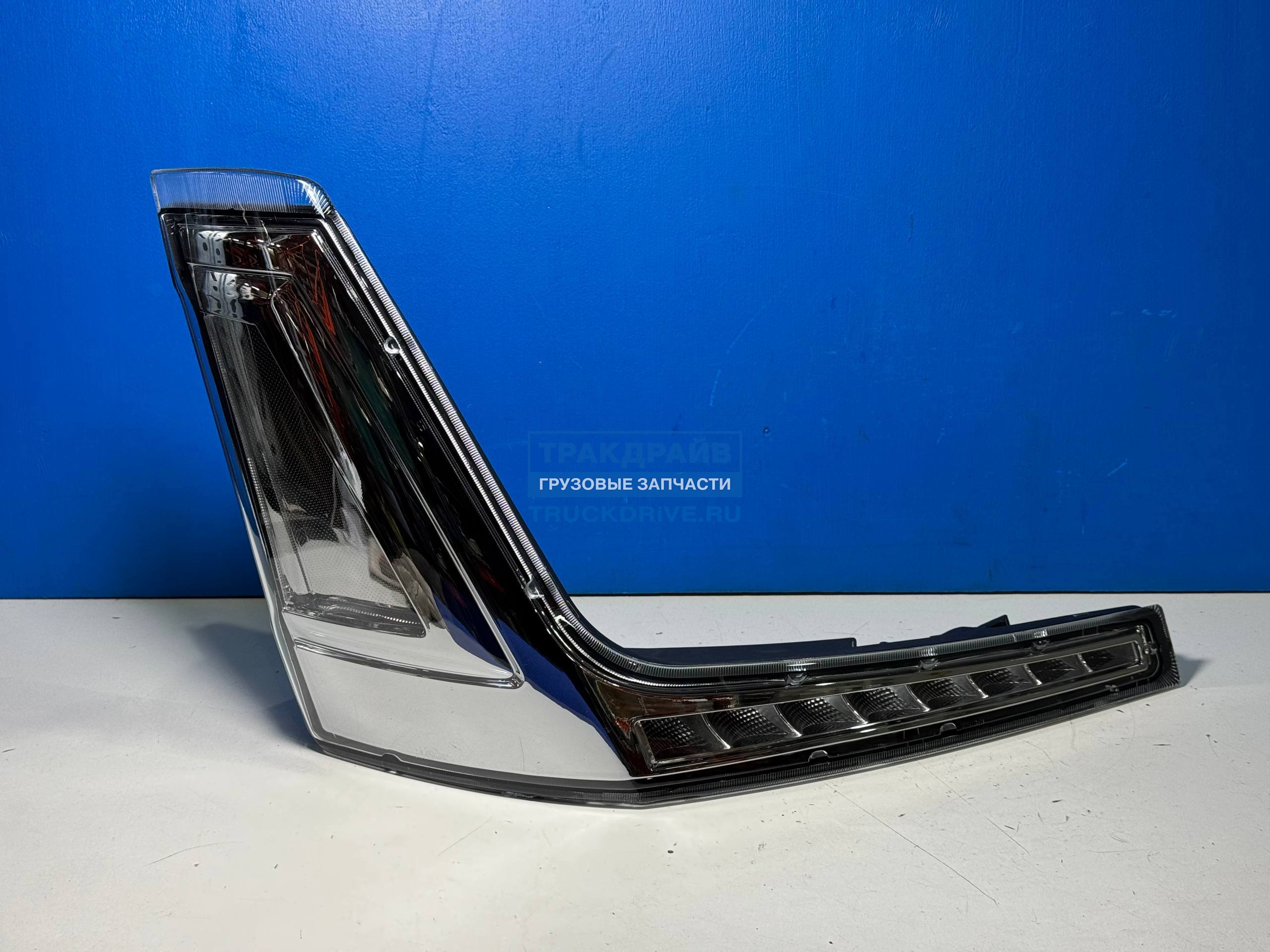Фото TANGDE TR08A002002 указатель поворота правый Renault Range T E6