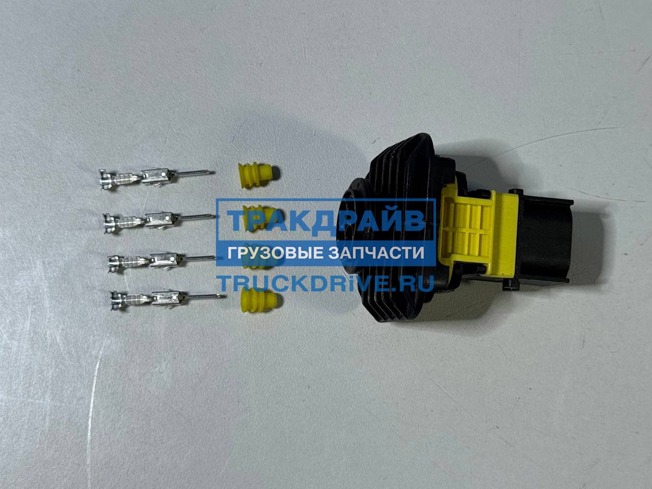 Фото TE PARTS 7814414 разъём 4-х контактный 2Х2 для Mercedes Actros MP2 MP3 Atego Axor (4-pin 4 уплотнения)
