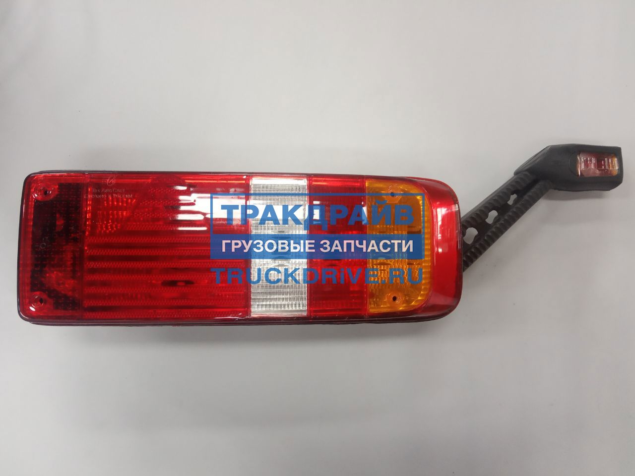 Фонарь Крона с рогом и разъемом EasyConn 1 x 7 правый U02805R ...
