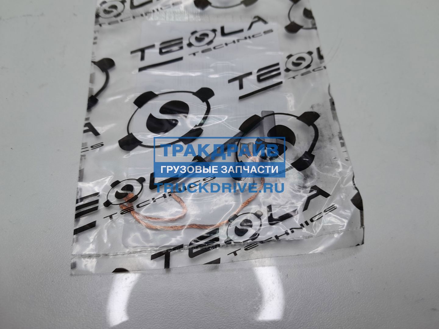 Фото TESLA TECHNICS TT53355 щётка стартера 2 шт в комплекте 1