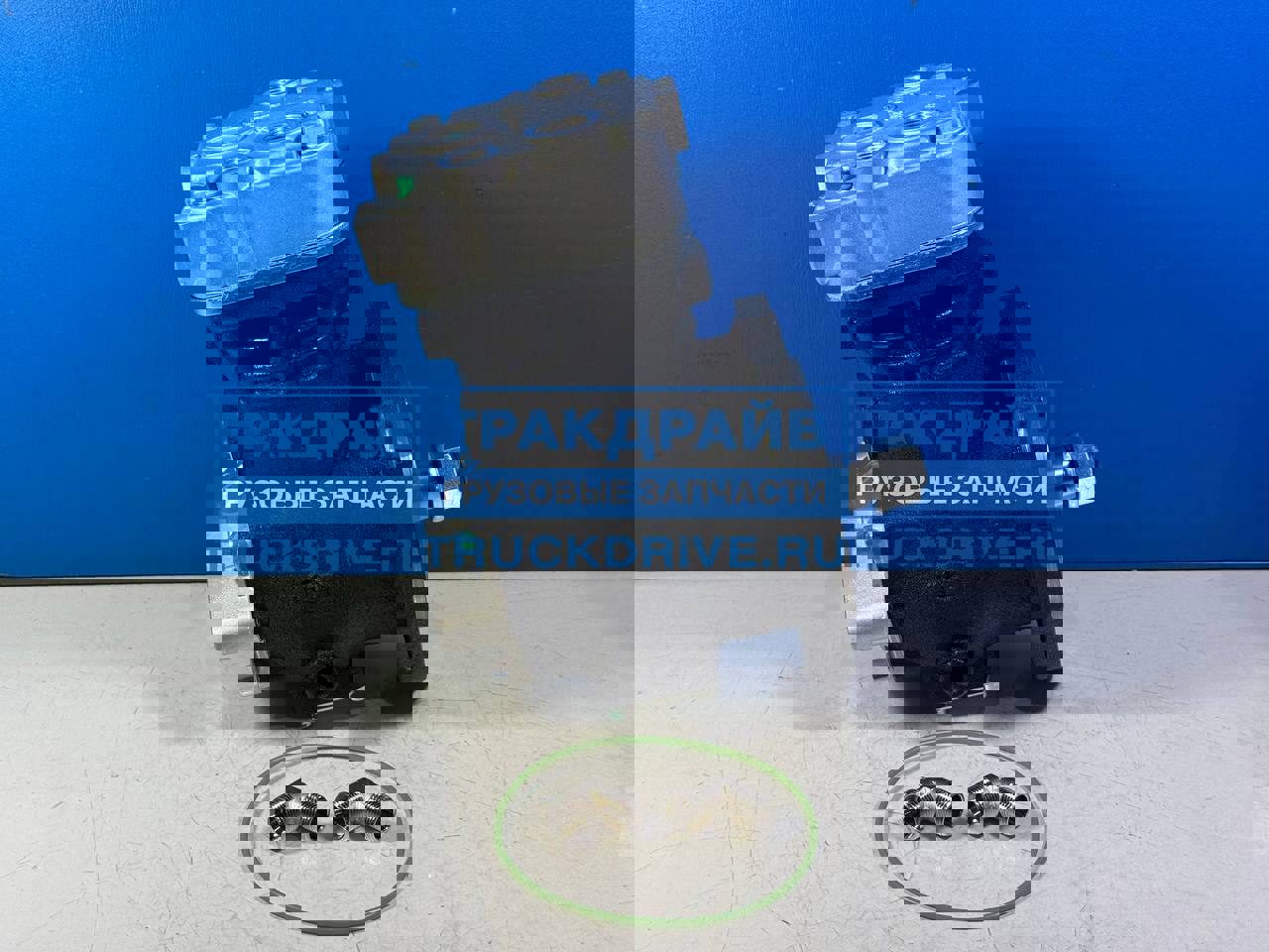 Фото TOLVO K021489N50 компрессор одноцилиндровый жидкое охлаждение без шкива для Маз Паз с мотором ЯМЗ-534 270 л/мин. (бывш.KNORR)