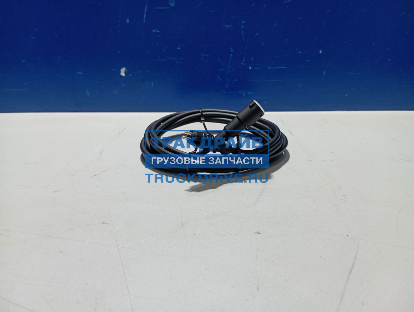 Фото TOLVO T367563 кабель соединительный ABS прицепа Krone Kogel Schmitz Fruehauf 3000 мм 1