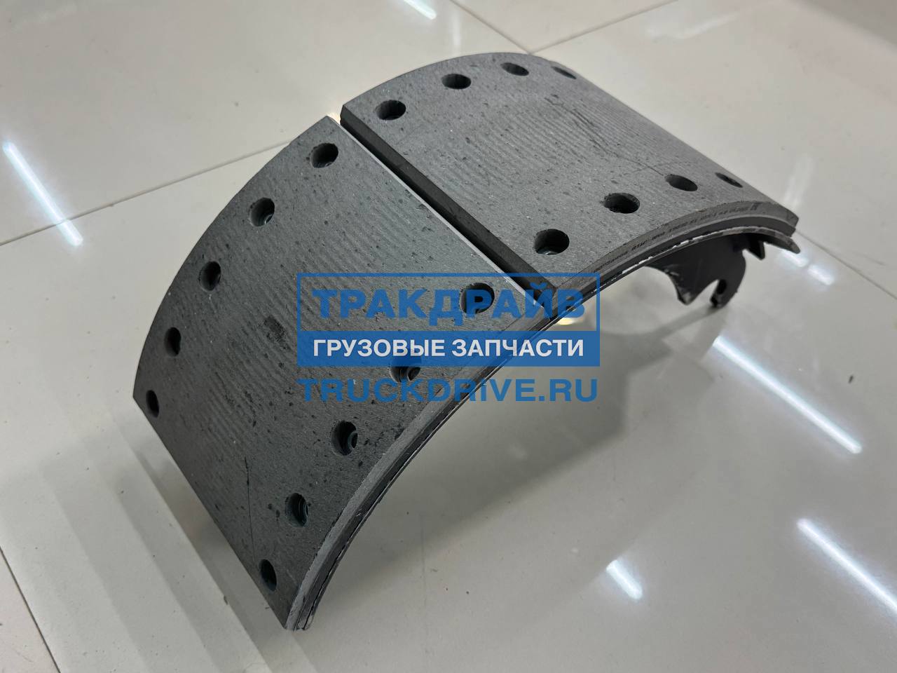 Фото ТОНАР 2200080107 колодка тормозная 420х180 с накладками/роликом для осей ТОНАР 4