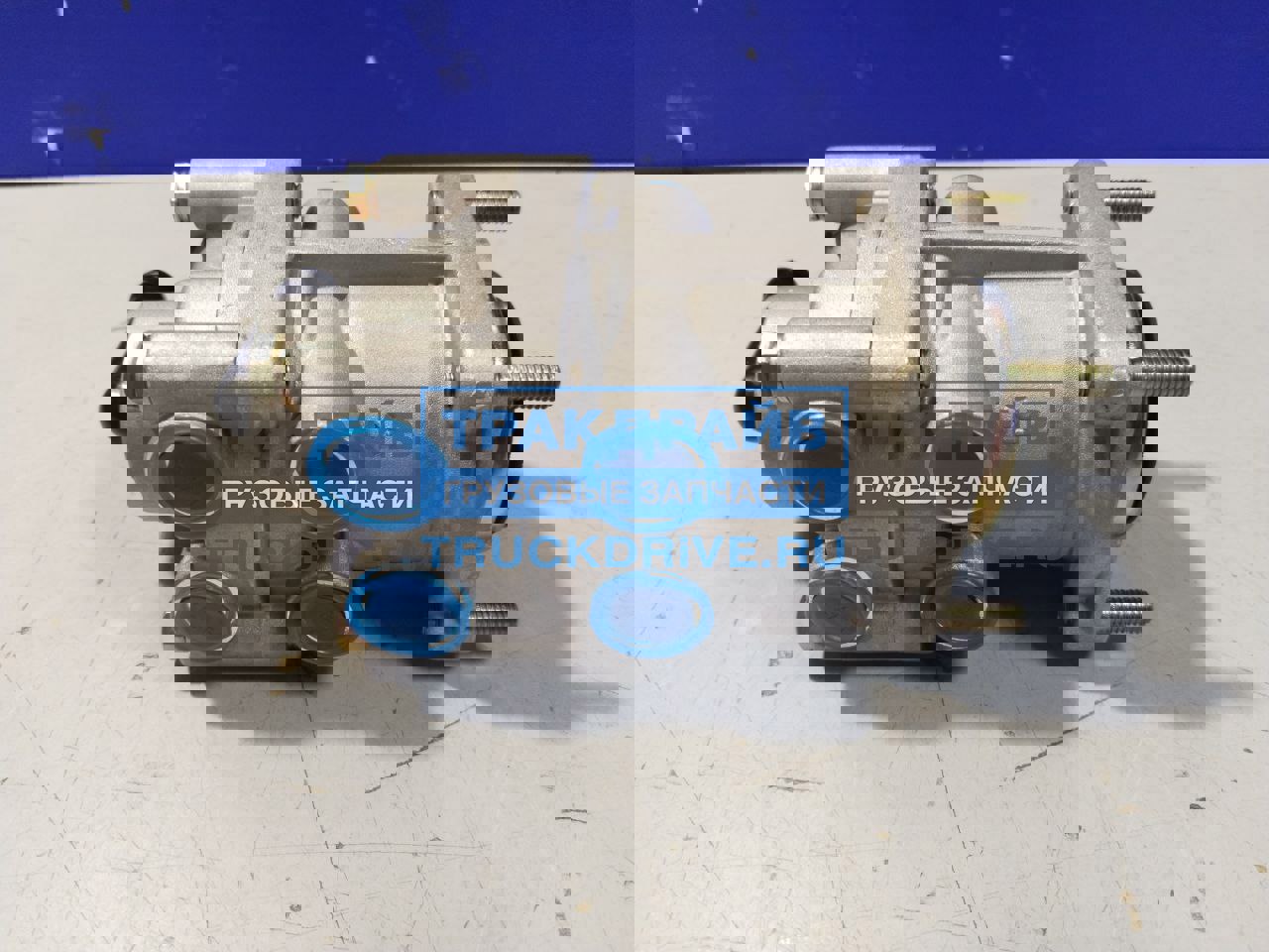 Фото TOPCOVER T03647002 кран тормозной главный Volvo FH12 FH16 