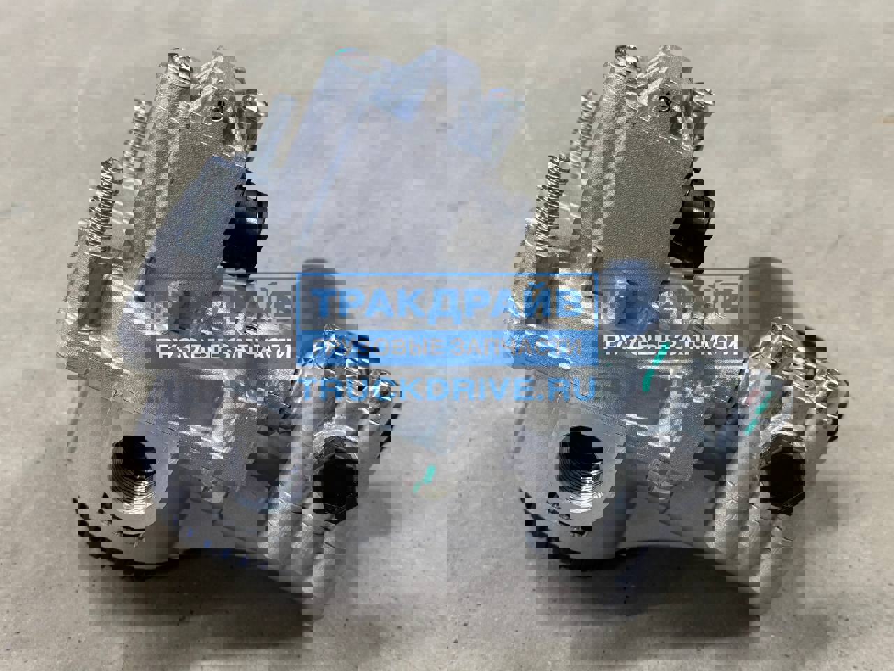 Фото TRUCKMASTER TM1509310 ускорительный клапан EBS Шмитц Крона Когель