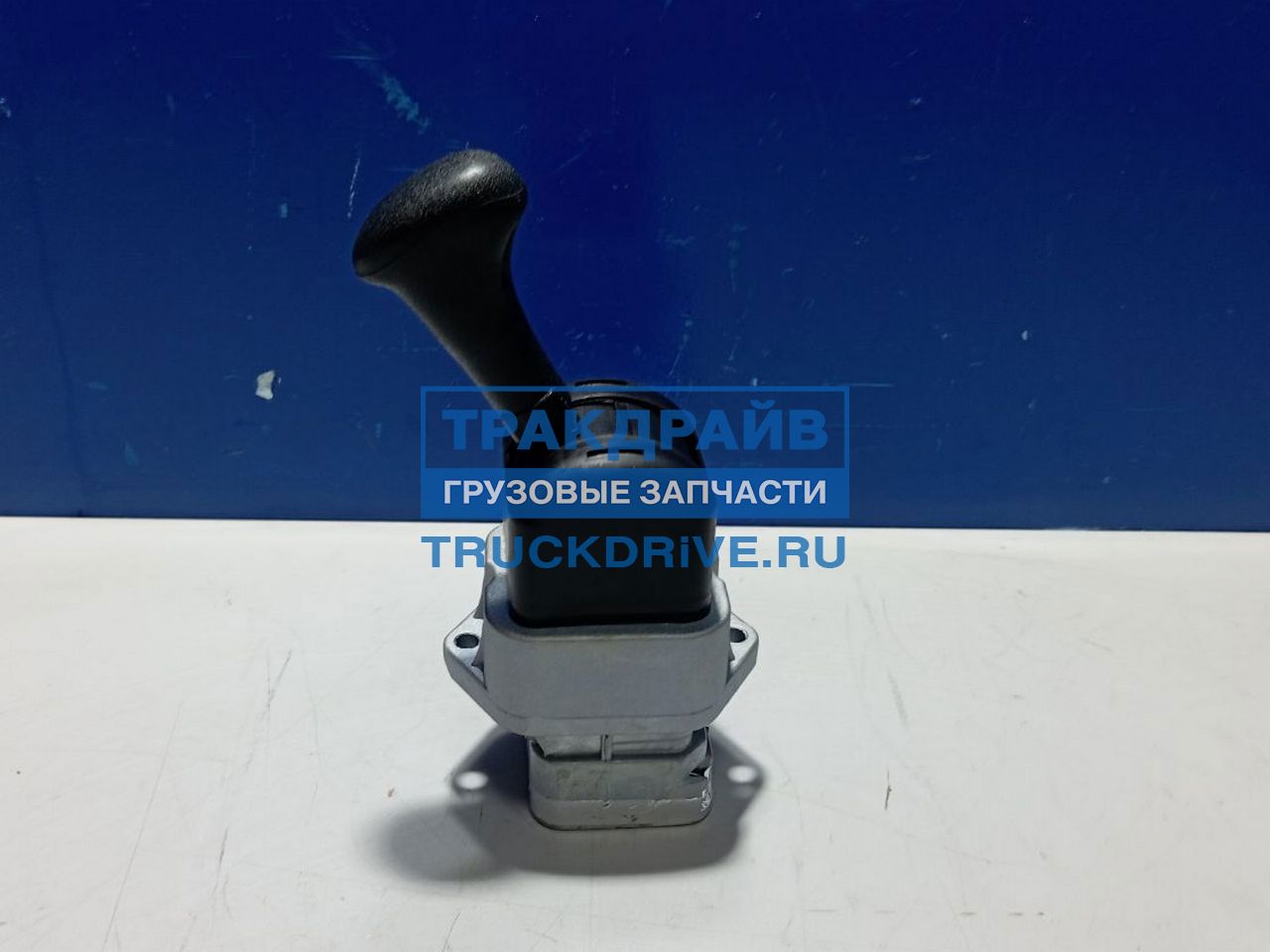 Фото TRUCKMASTER TM1524208 кран тормозной ручной для Мерседес Атего Аксор Актрос Мп2 Мп3