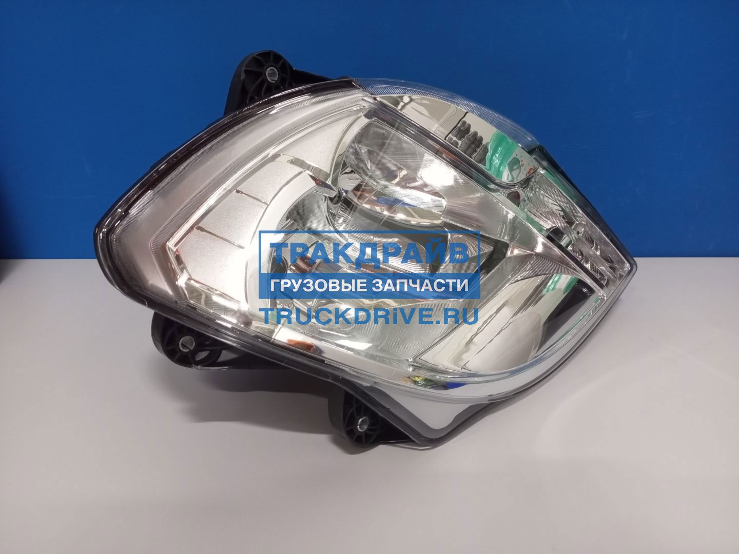 Фото TRUCKMASTER TM4100010 фара головного света левая для автомобилей Даф XF106 LED