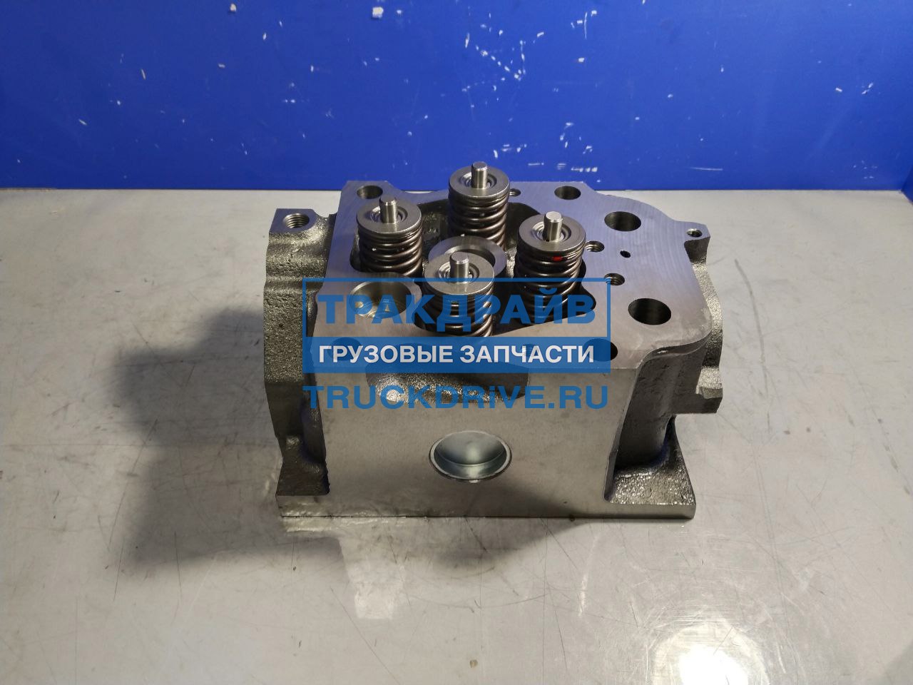 Фото UNITED MOTORS CHF0552 головка блока цилиндров в сборе с клапанами без горного тормоза Mercedes