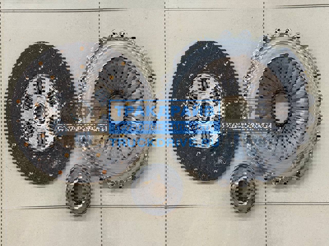 Фото VALEO 827282 комплект сцепления для DAF CF85 XF105 КПП 16S181 16S221 16S2020 16S2220 16S2320 