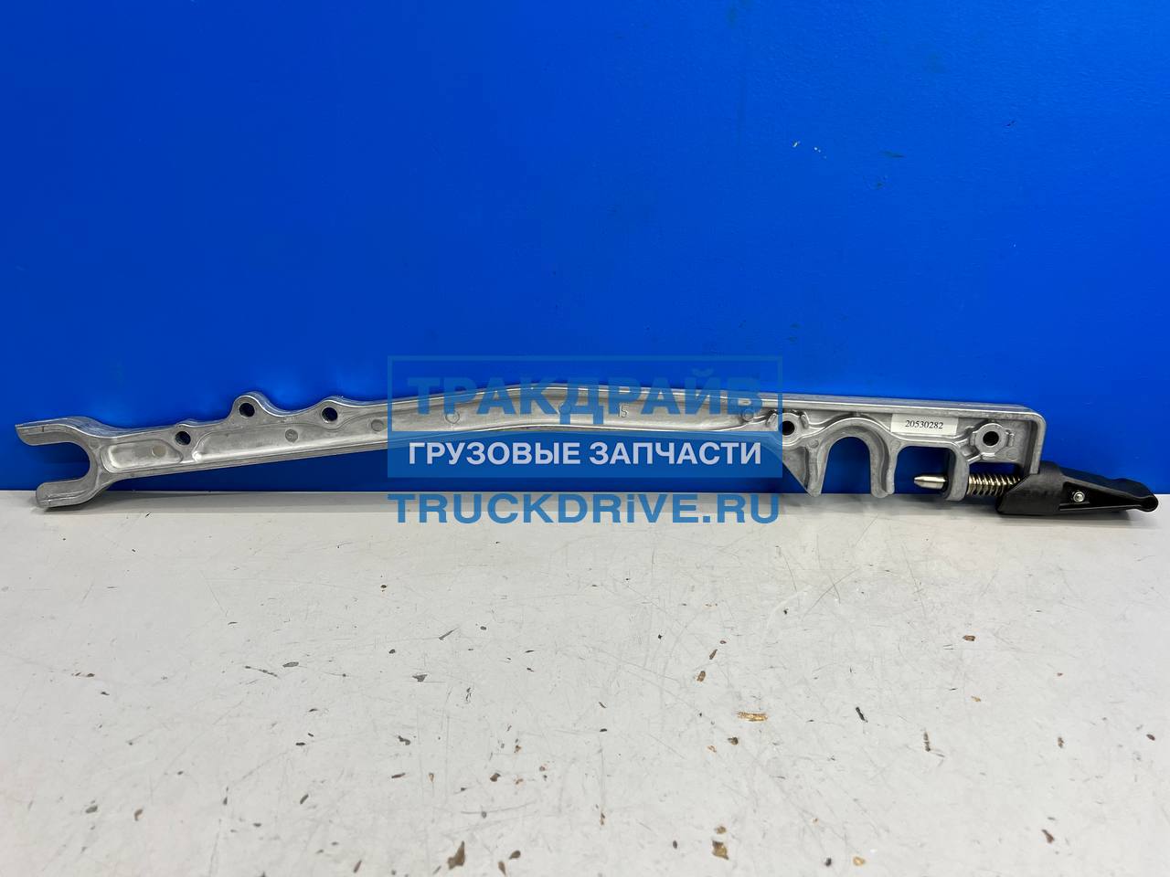Кронштейн крепления спойлера грузовиков Вольво 20530282 VOLVO купить ...
