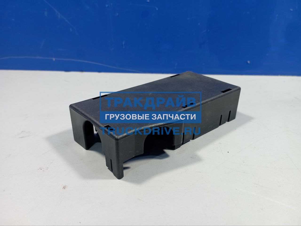 Крышка блока управления VOLVO FH4 FM4 20728434 VOLVO купить недорого