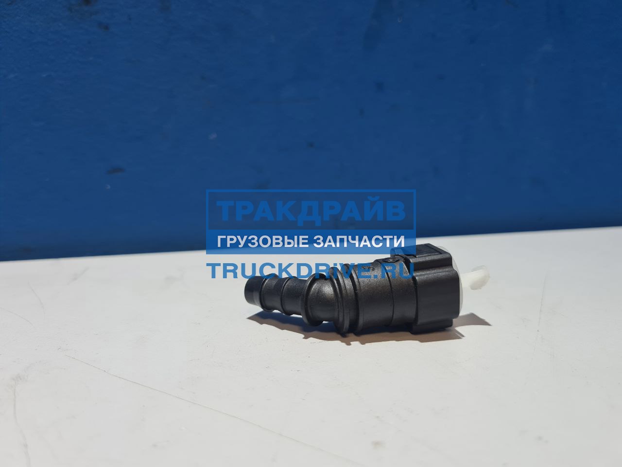 Соединитель топливной магистрали к сепаратору Renault Midlum 20776633 ...